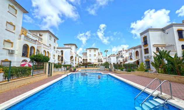 Apartments - Odsprzedaż - Torrevieja - La Mata
