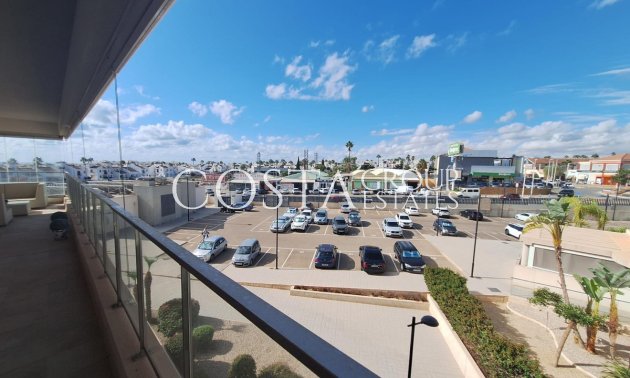 Apartments - Wiederverkauf - Orihuela - Orihuela Costa