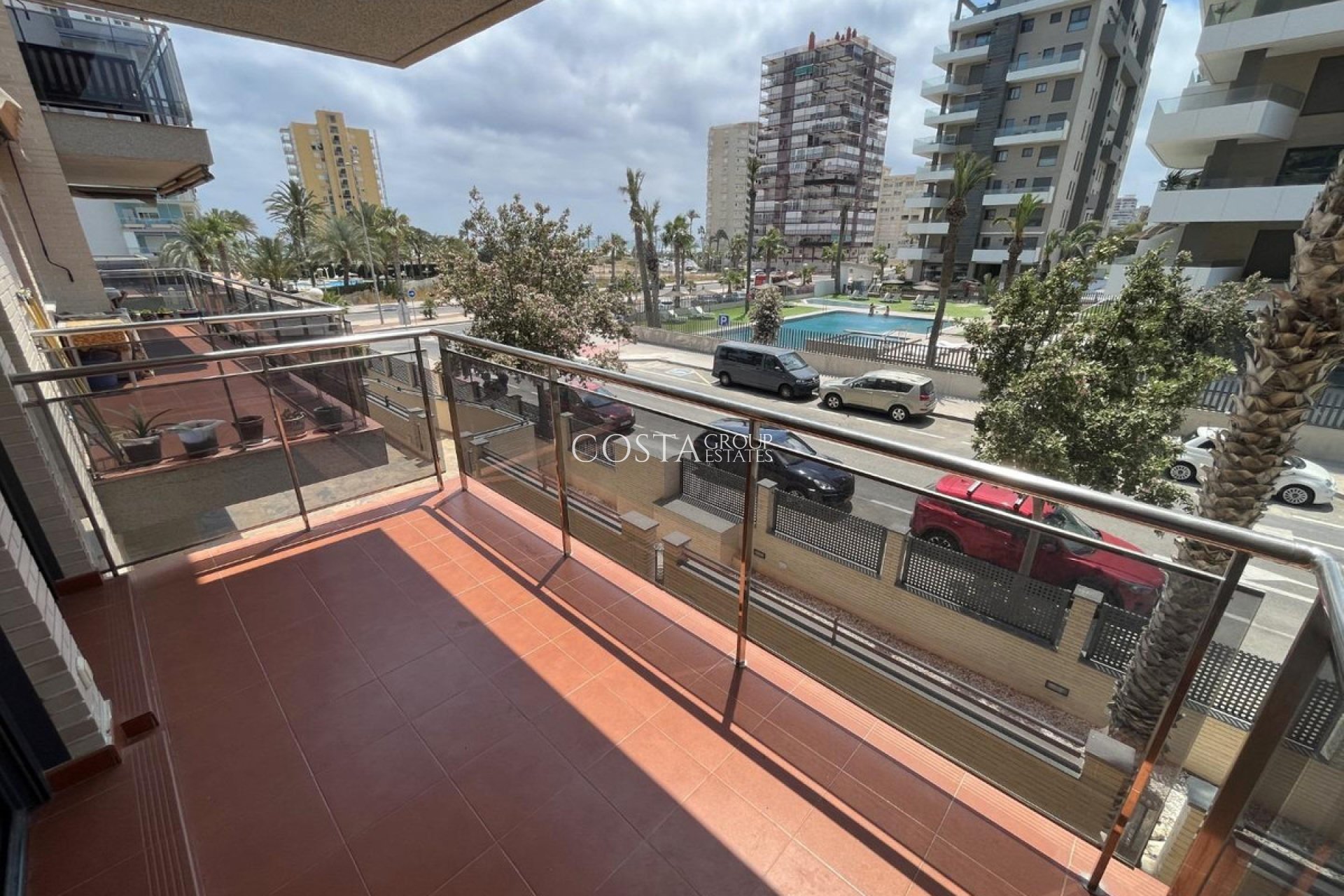 Herverkoop - Apartments -
Alicante - Alicante Centro