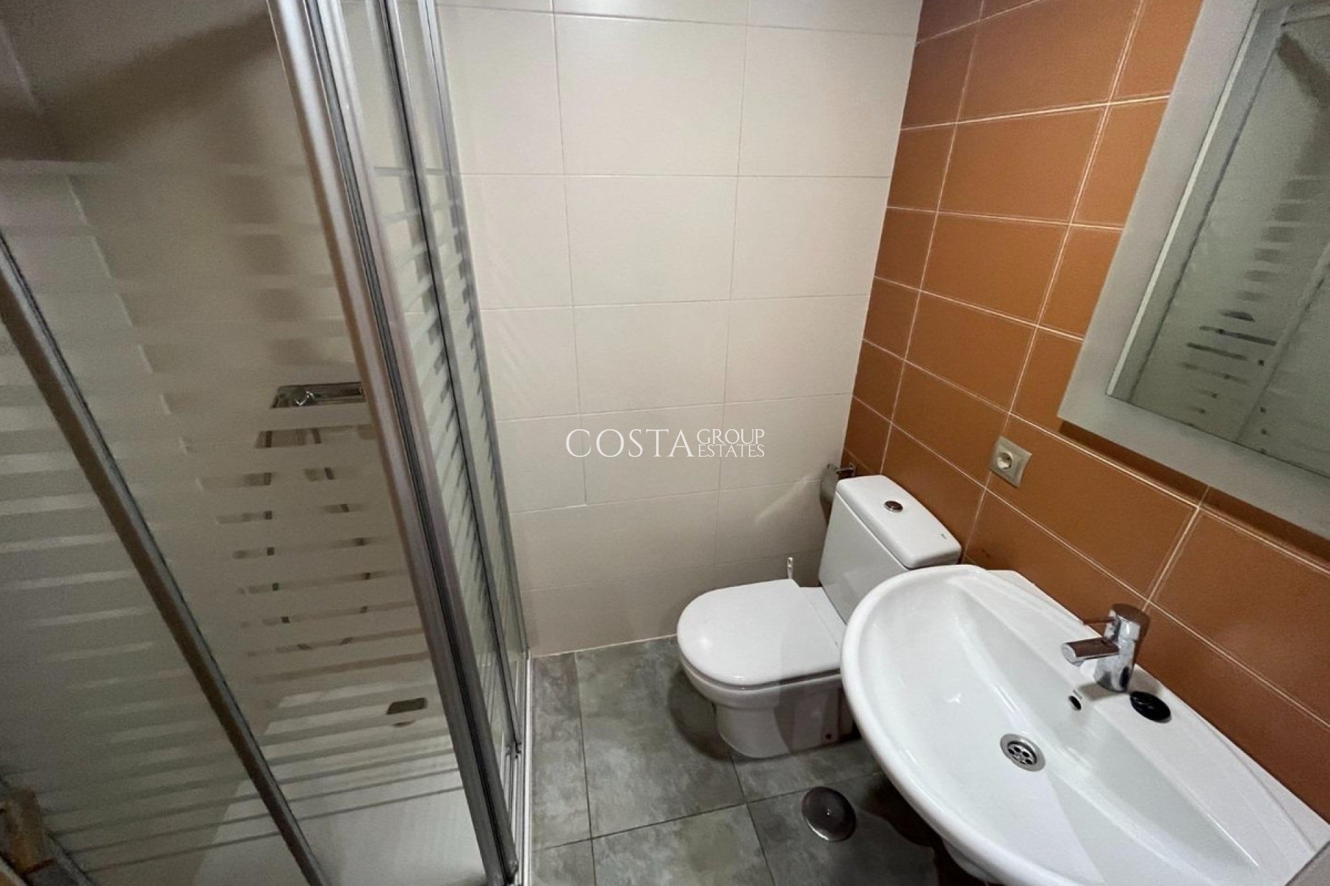 Herverkoop - Apartments -
Alicante - Alicante Centro