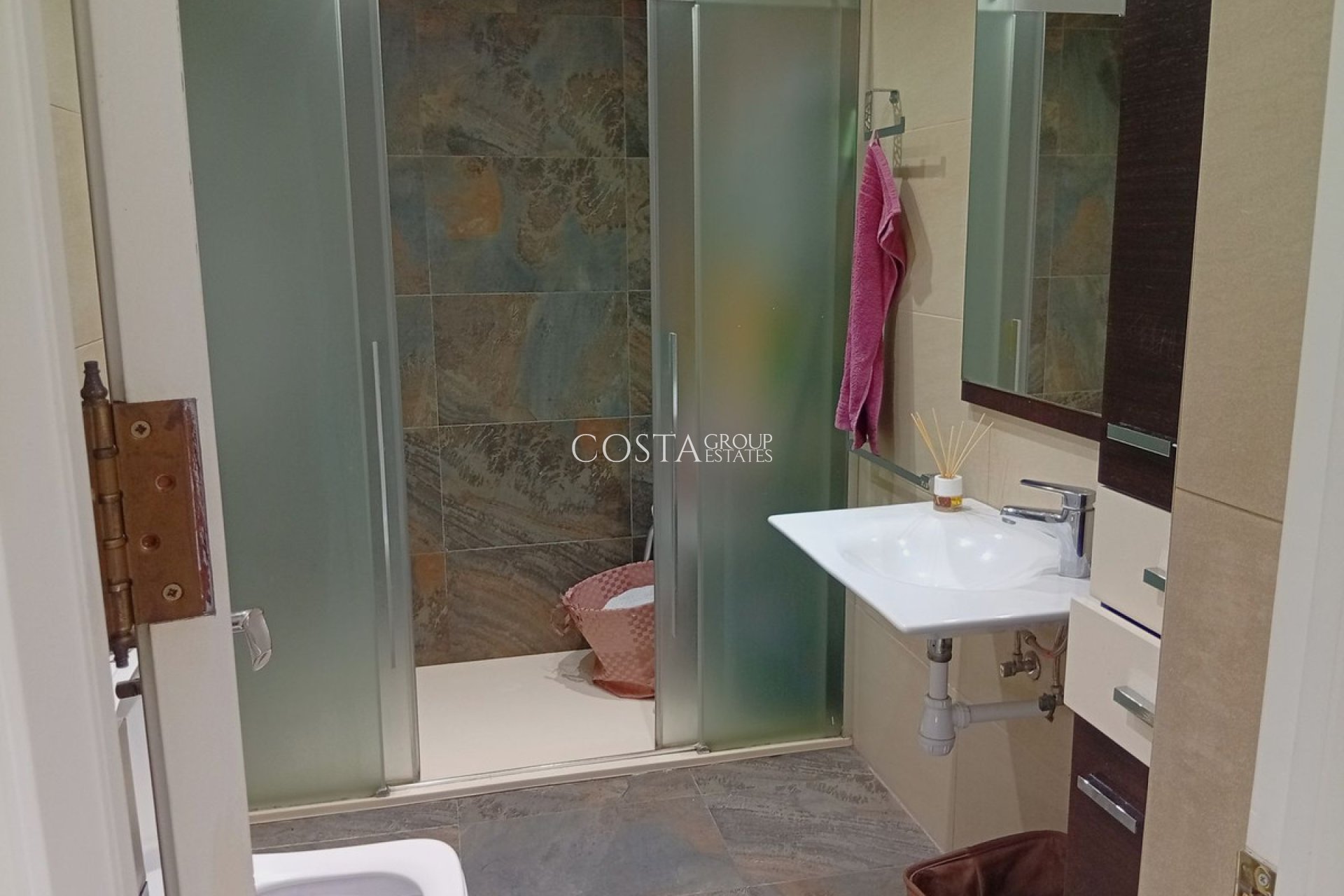 Herverkoop - Apartments -
Alicante - Alicante Centro