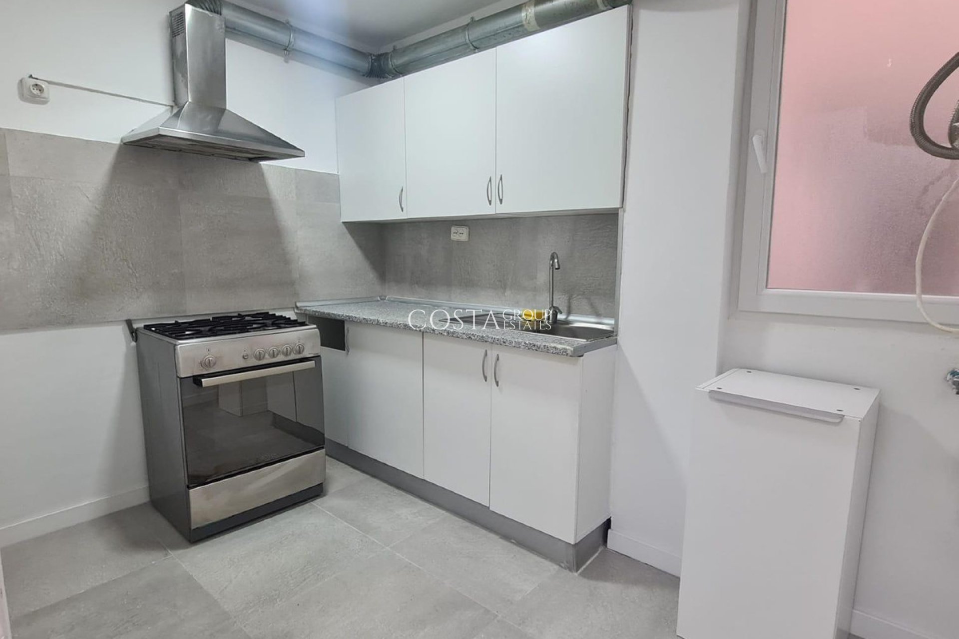 Herverkoop - Apartments -
Alicante - Alicante Centro