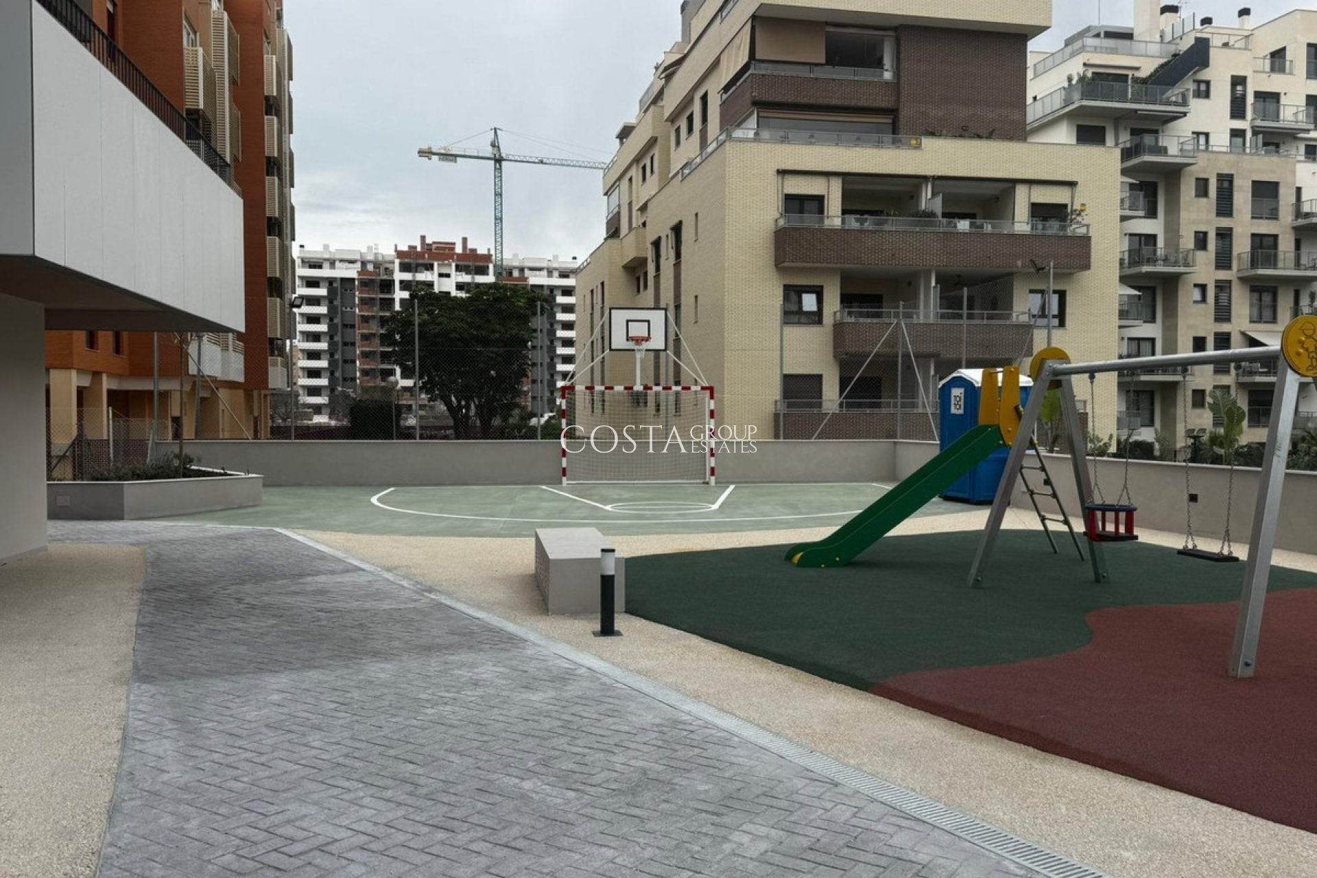 Herverkoop - Apartments -
Alicante - Alicante Centro