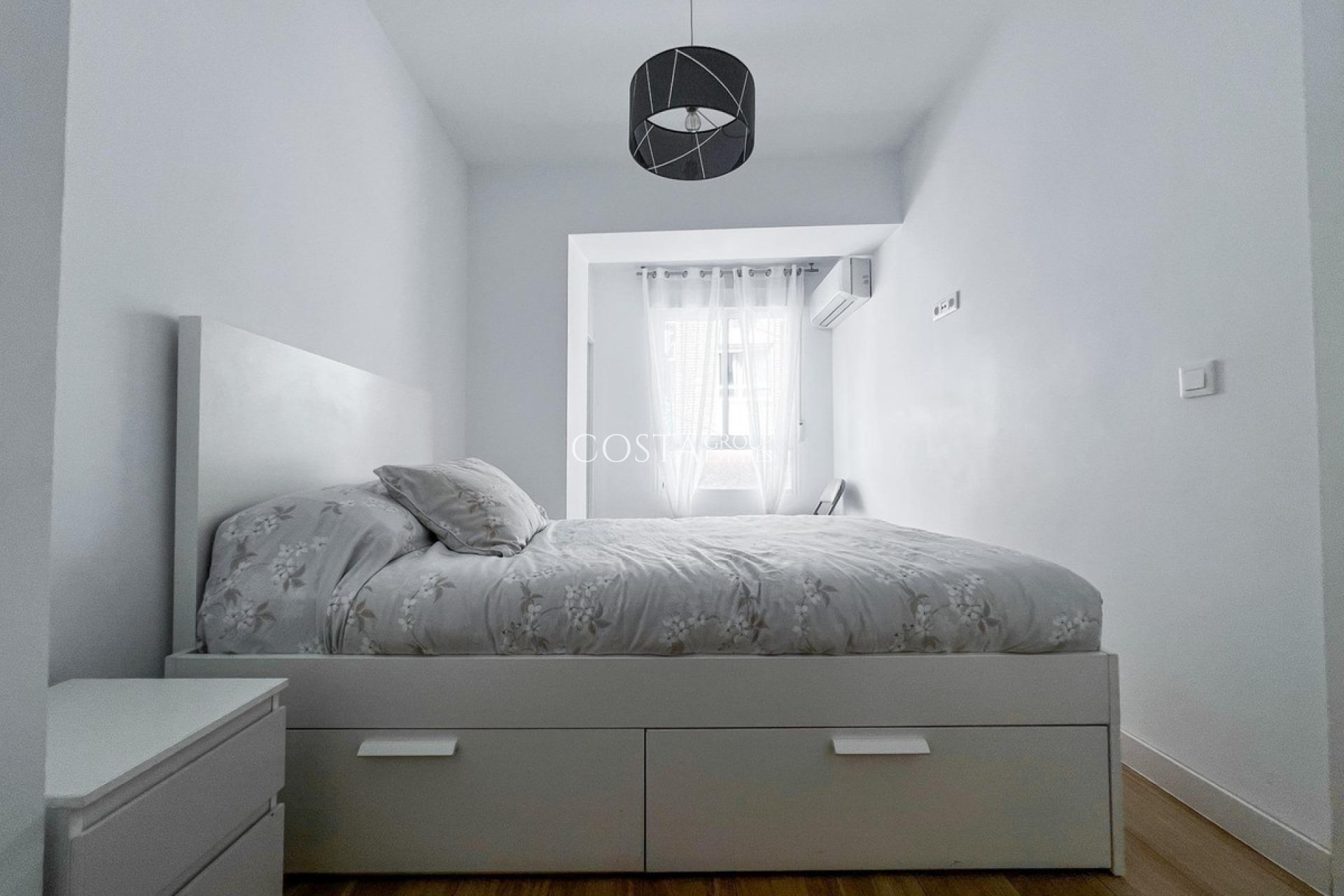 Herverkoop - Apartments -
Alicante - Alicante Centro