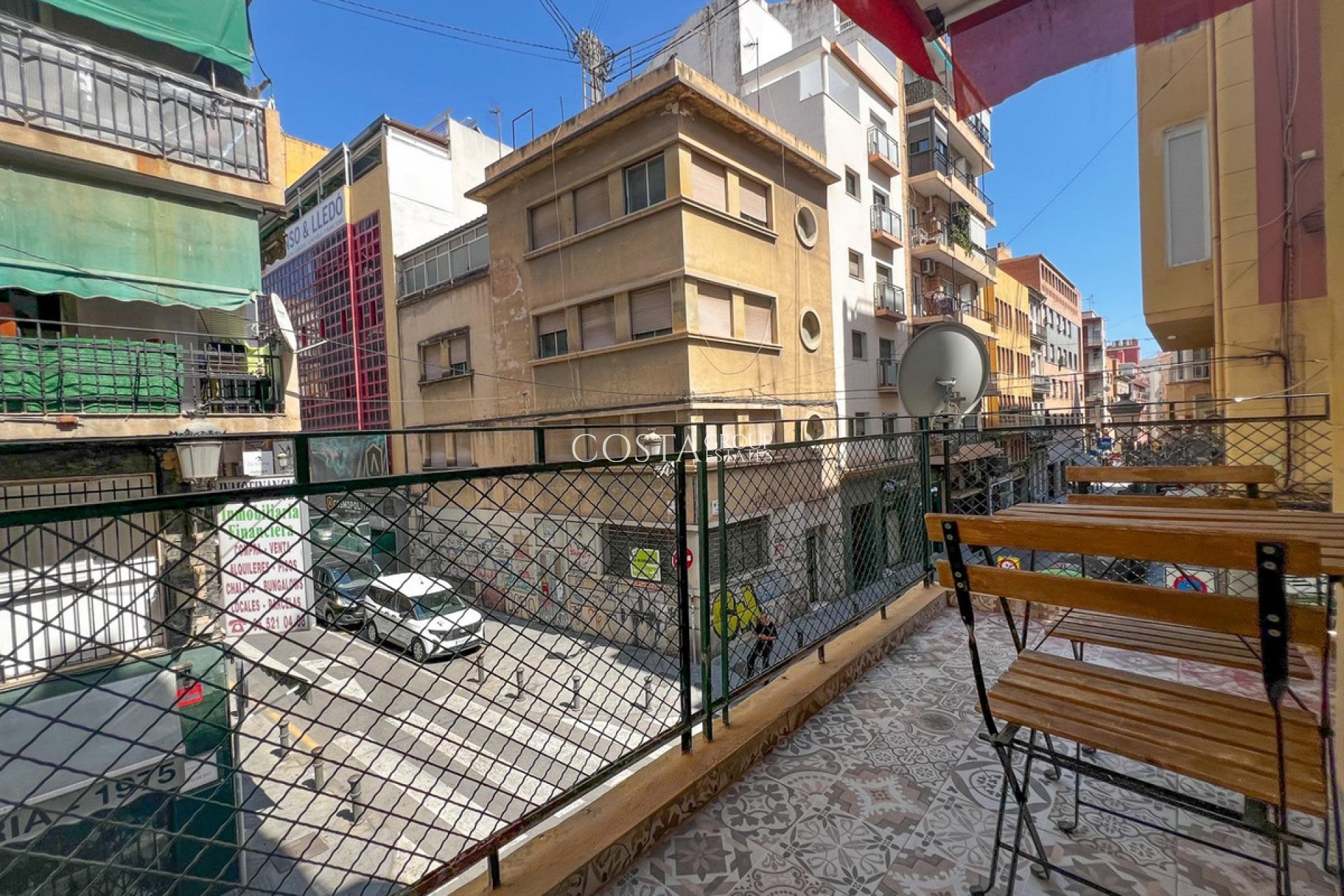 Herverkoop - Apartments -
Alicante - Alicante Centro