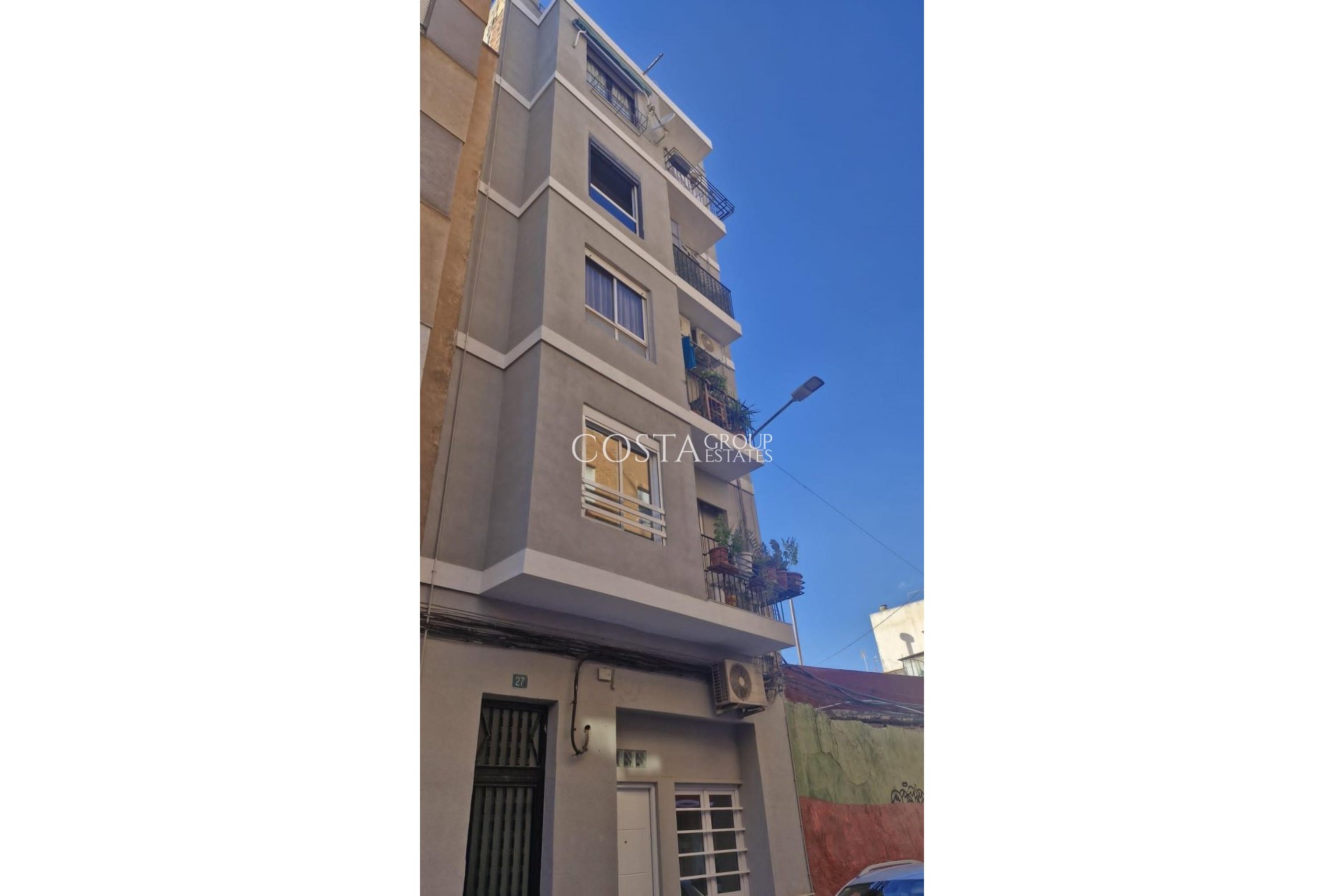 Herverkoop - Apartments -
Alicante - Alicante Centro