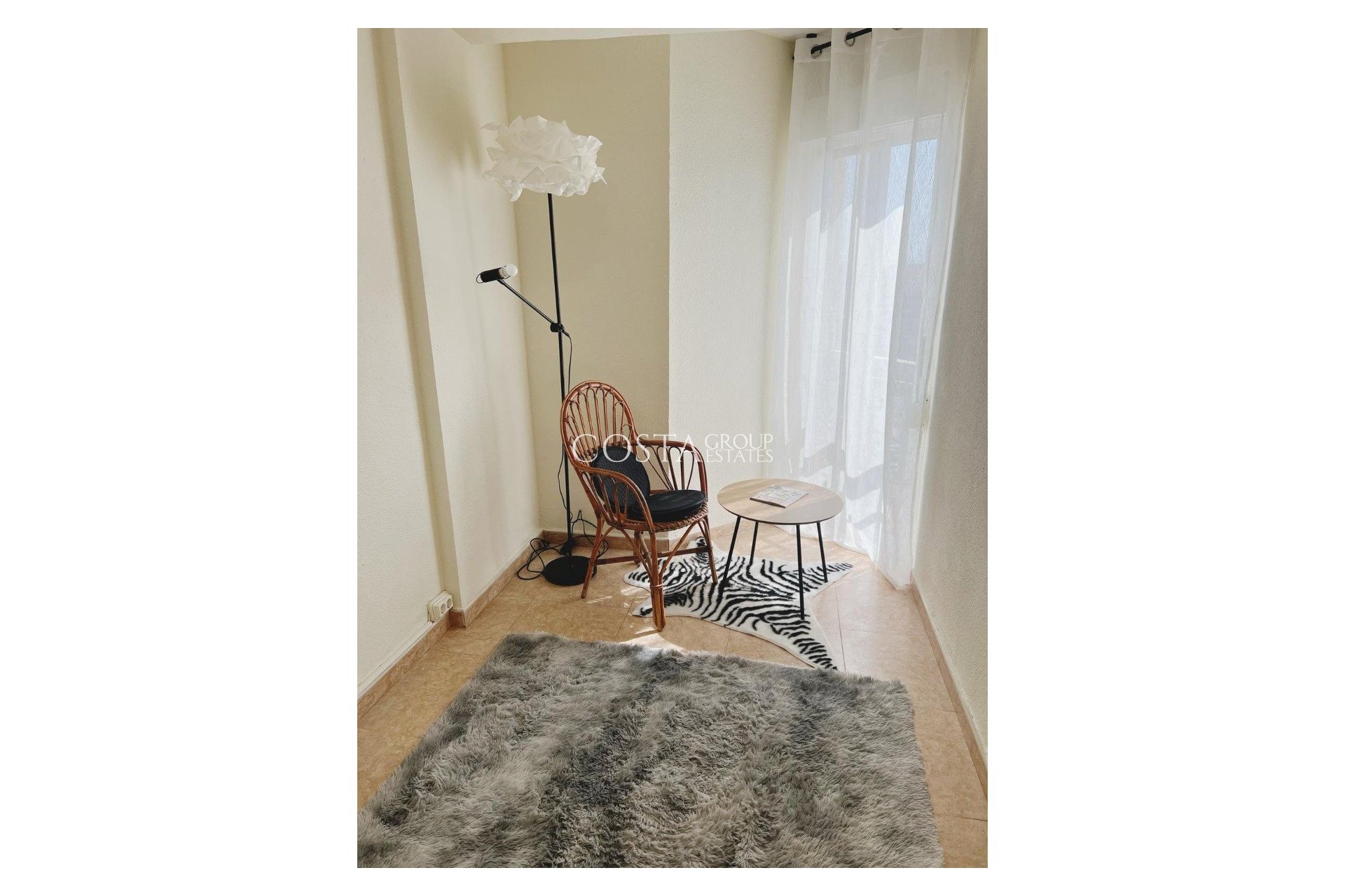 Herverkoop - Apartments -
Alicante - Alicante Centro