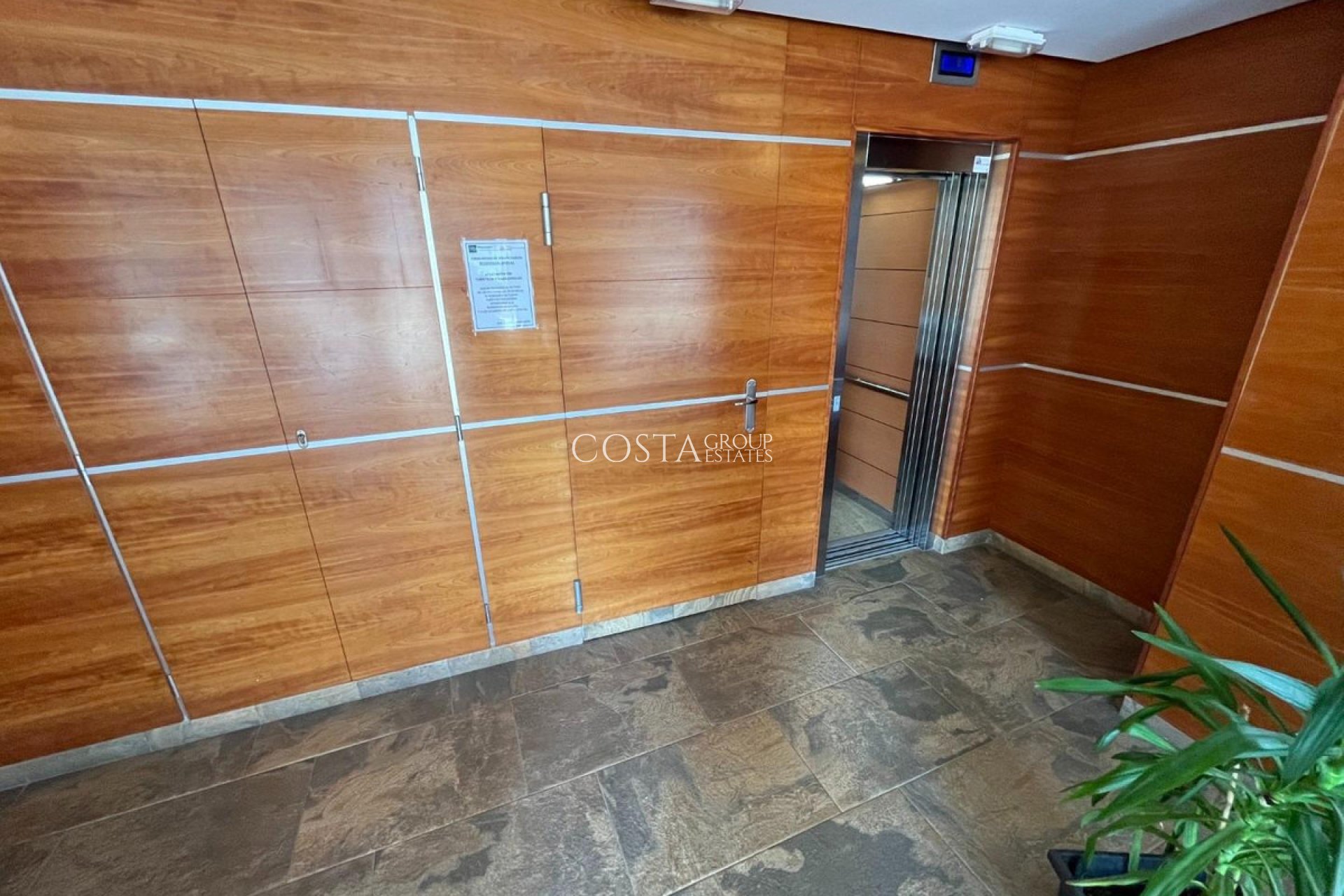 Herverkoop - Apartments -
Alicante - Alicante Centro