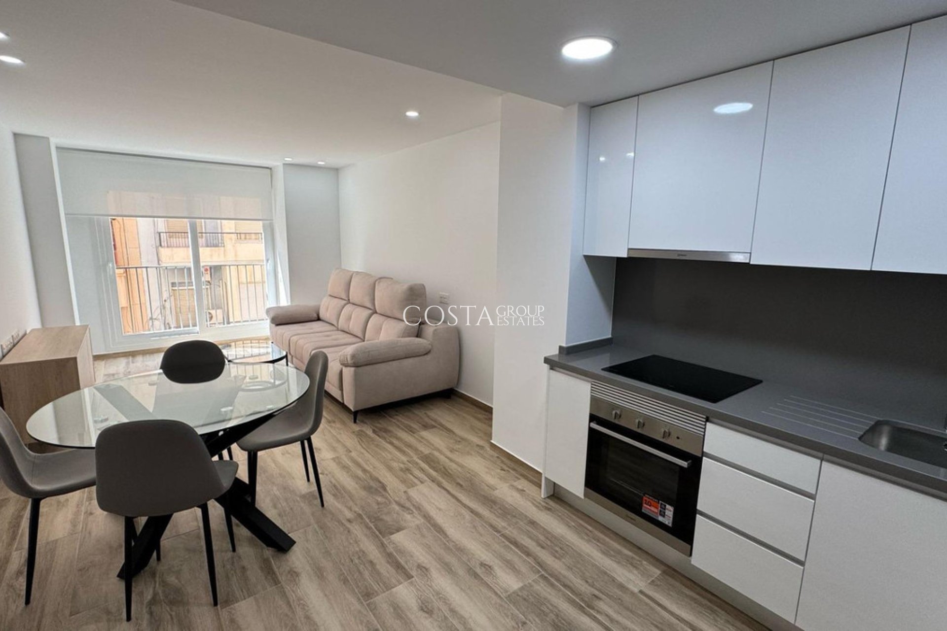 Herverkoop - Apartments -
Alicante - Alicante Centro