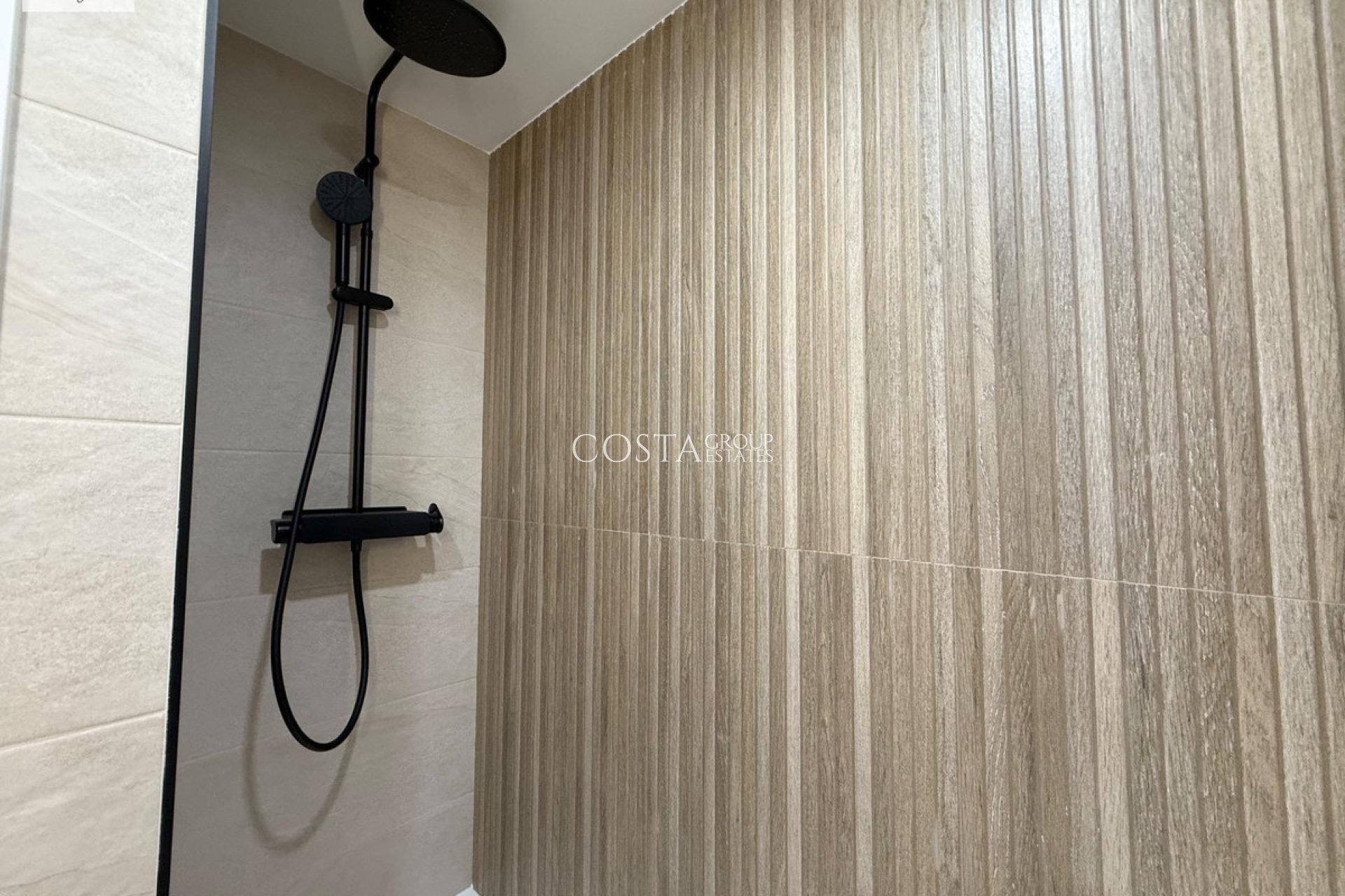 Herverkoop - Apartments -
Alicante - Alicante Centro