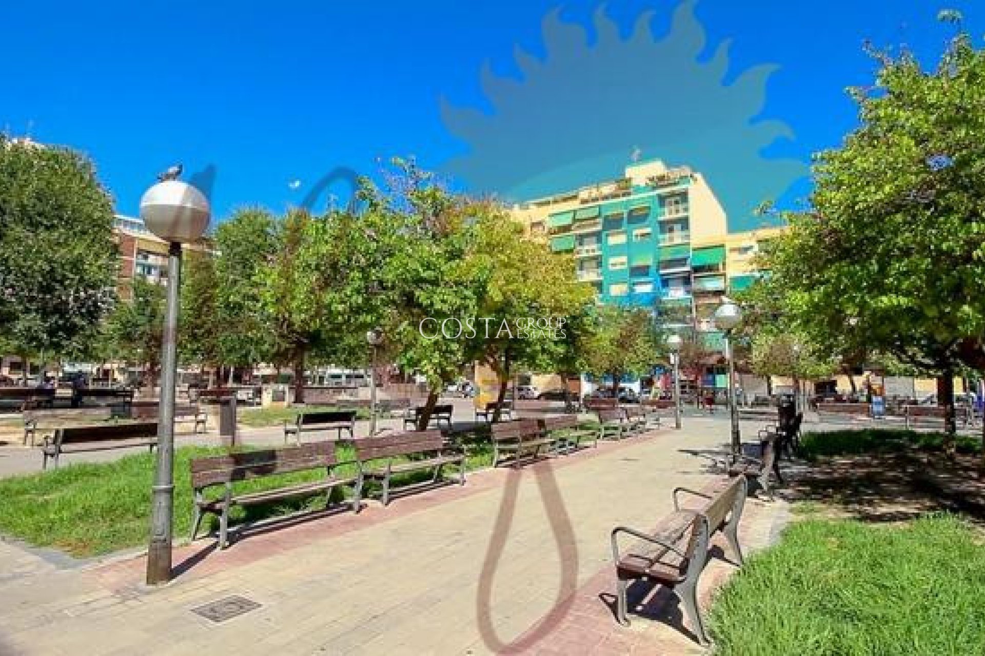 Herverkoop - Apartments -
Alicante - Alicante Centro