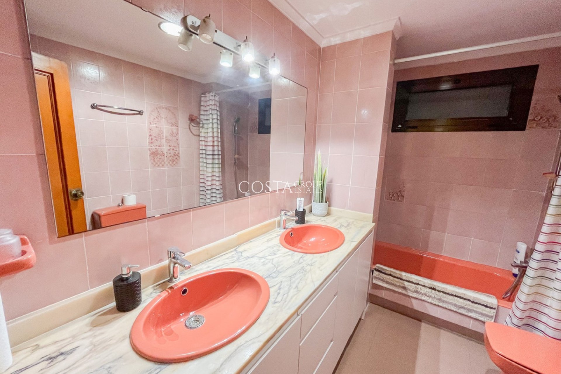 Herverkoop - Apartments -
Alicante - Alicante Centro