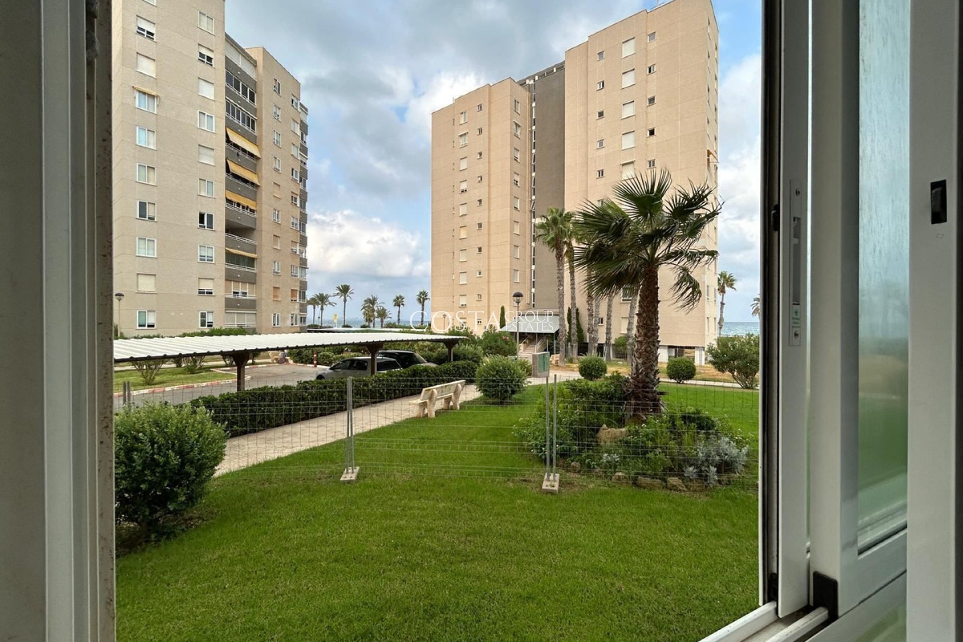 Herverkoop - Apartments -
Alicante City - Alicante City Centro