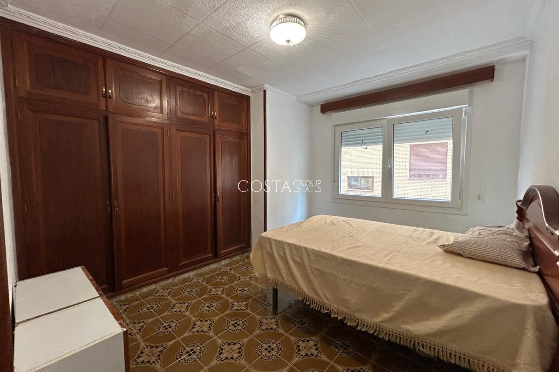 Herverkoop - Apartments -
Alicante City - Alicante City Centro