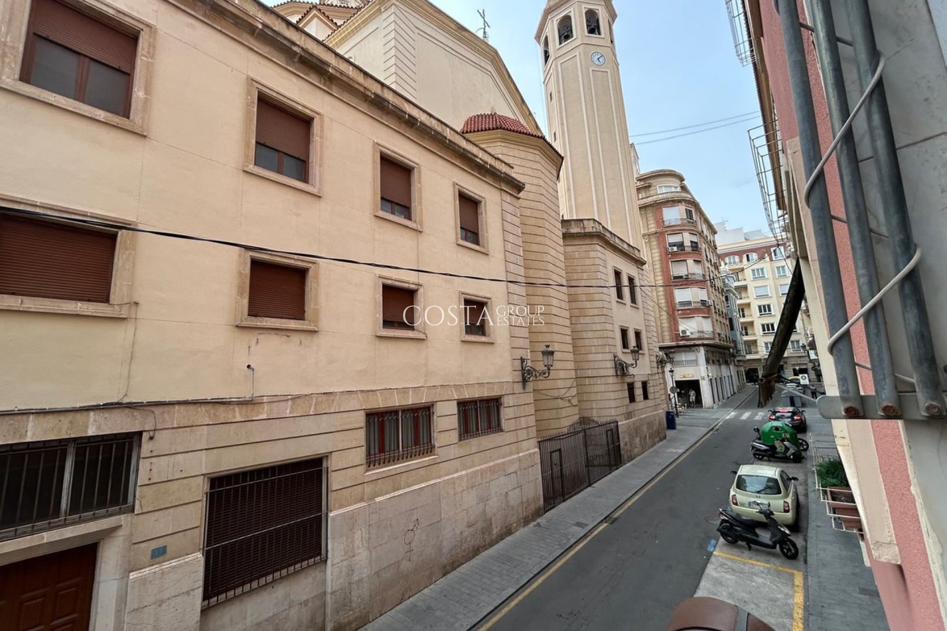 Herverkoop - Apartments -
Alicante City - Alicante City Centro
