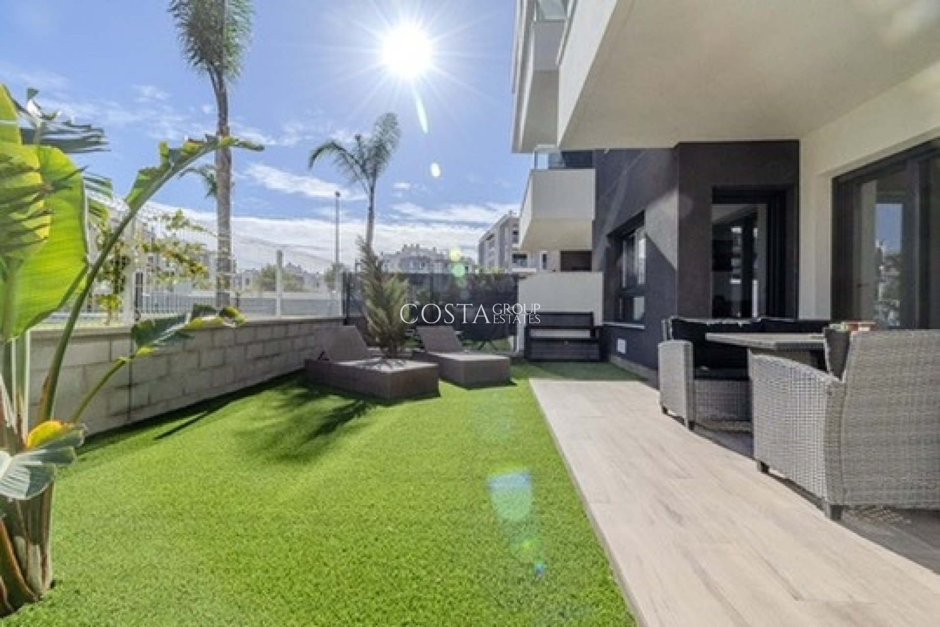 Herverkoop - Apartments -
 - Las Filipinas