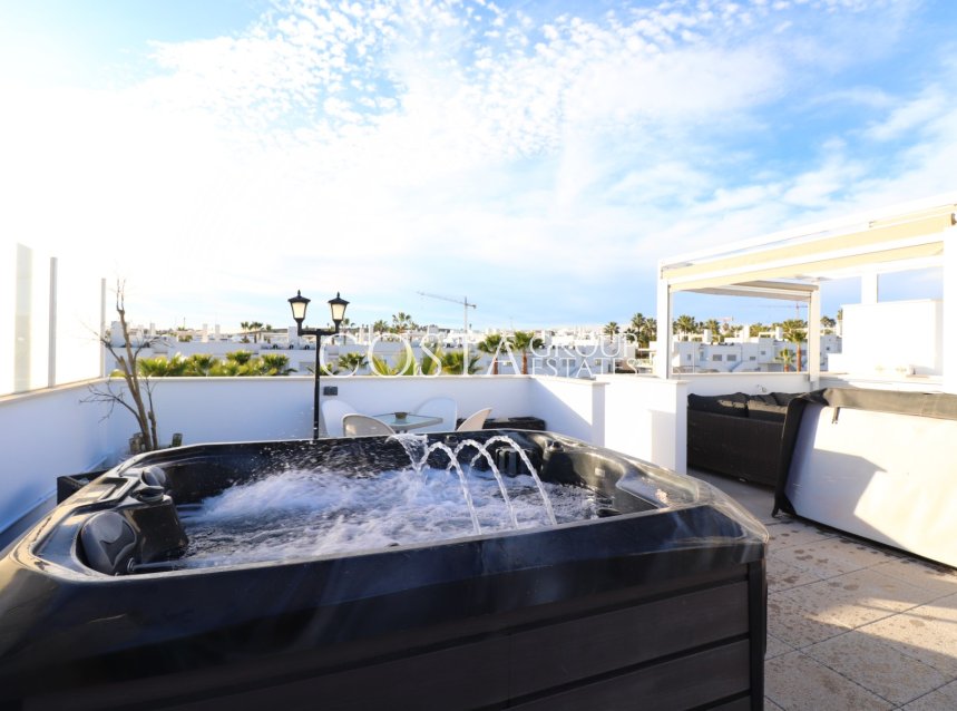 Herverkoop - Apartments -
Los Montesinos - Entre Naranjos / Vistabella Golf