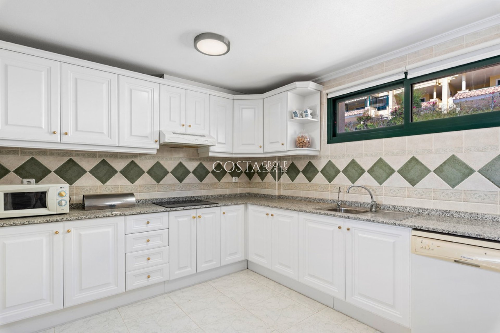 Herverkoop - Apartments -
Orihuela Costa - Campoamor