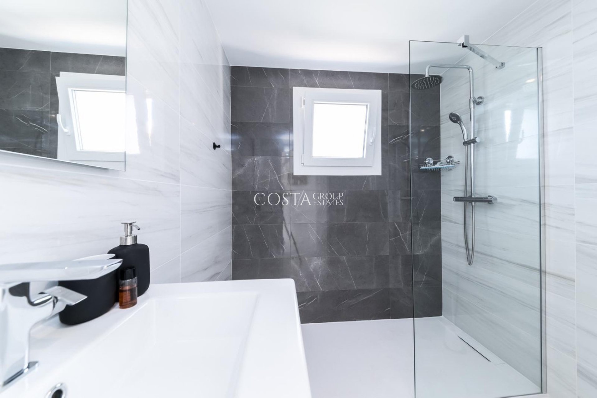 Herverkoop - Apartments -
Orihuela Costa - Punta Prima