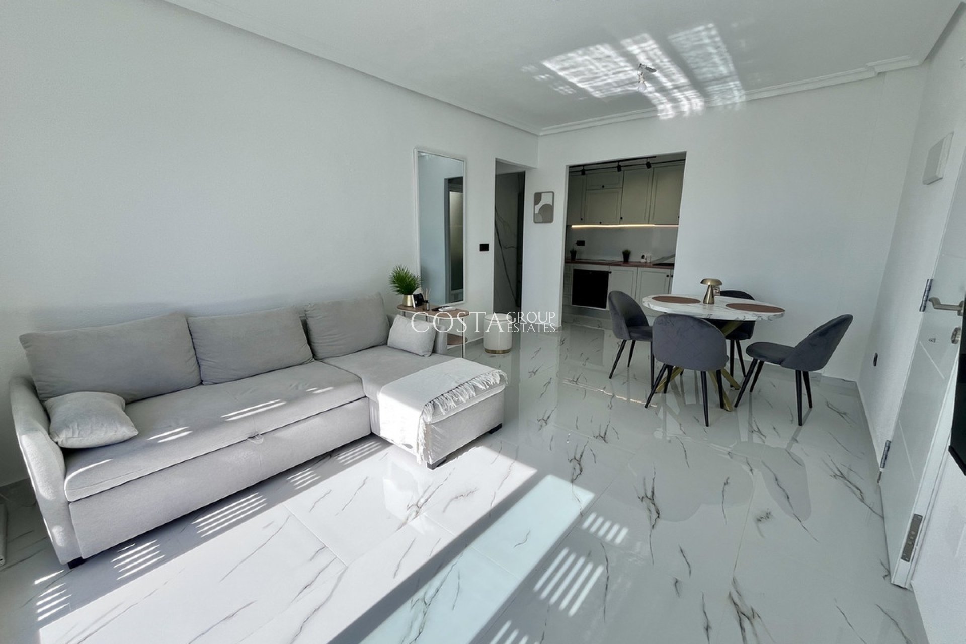 Herverkoop - Apartments -
Orihuela - La Zenia