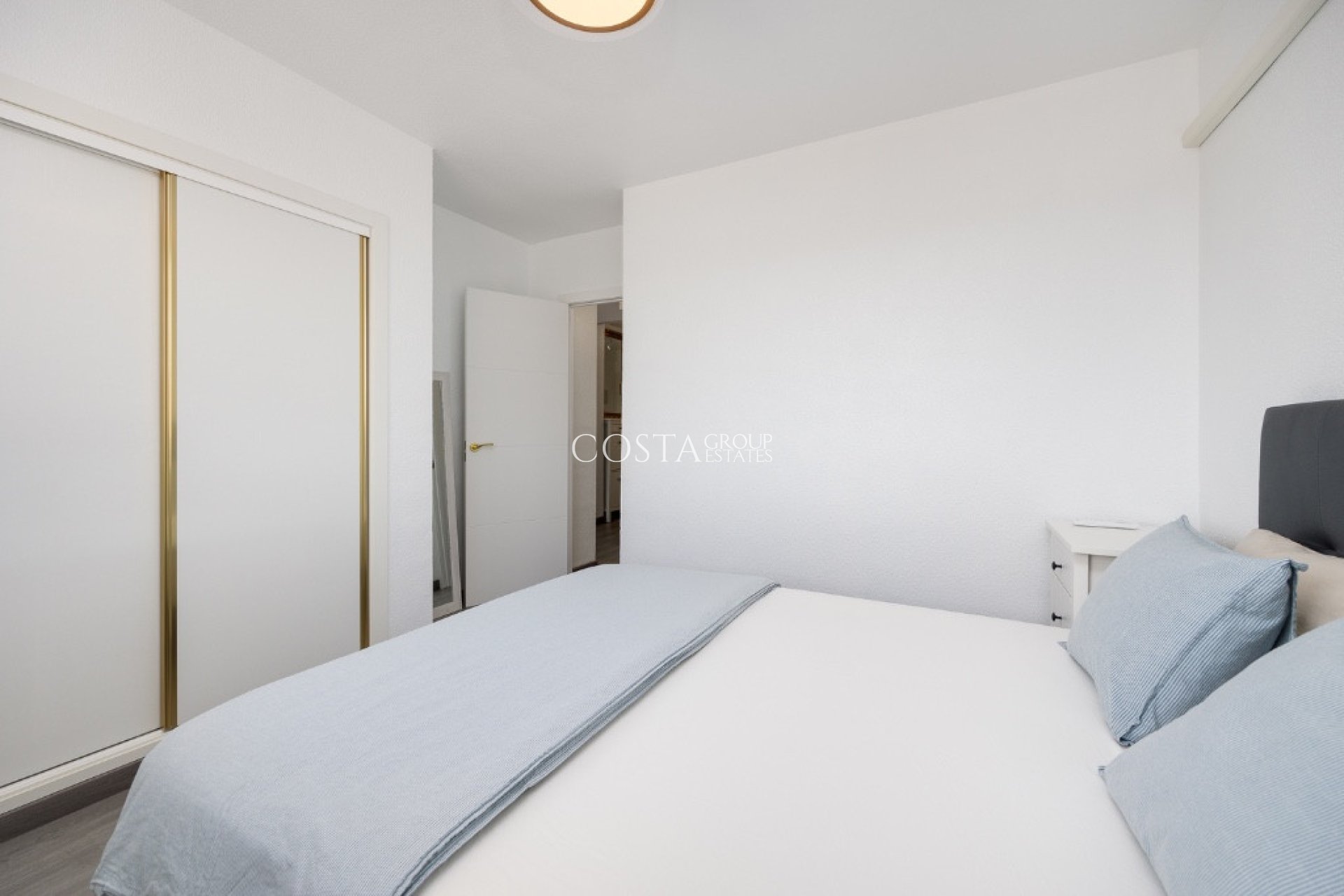 Herverkoop - Apartments -
Orihuela - Punta Prima