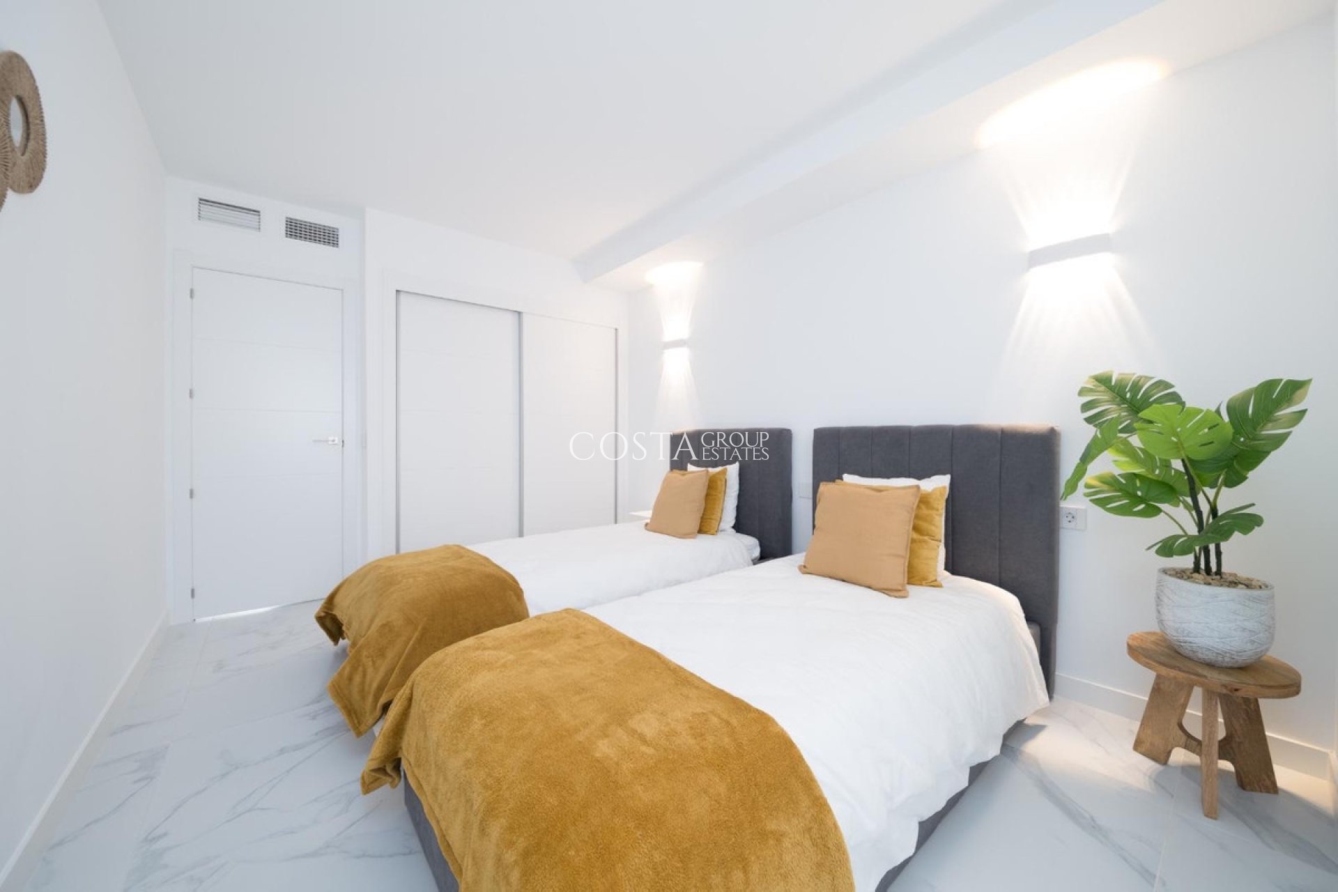 Herverkoop - Apartments -
Orihuela - Punta Prima