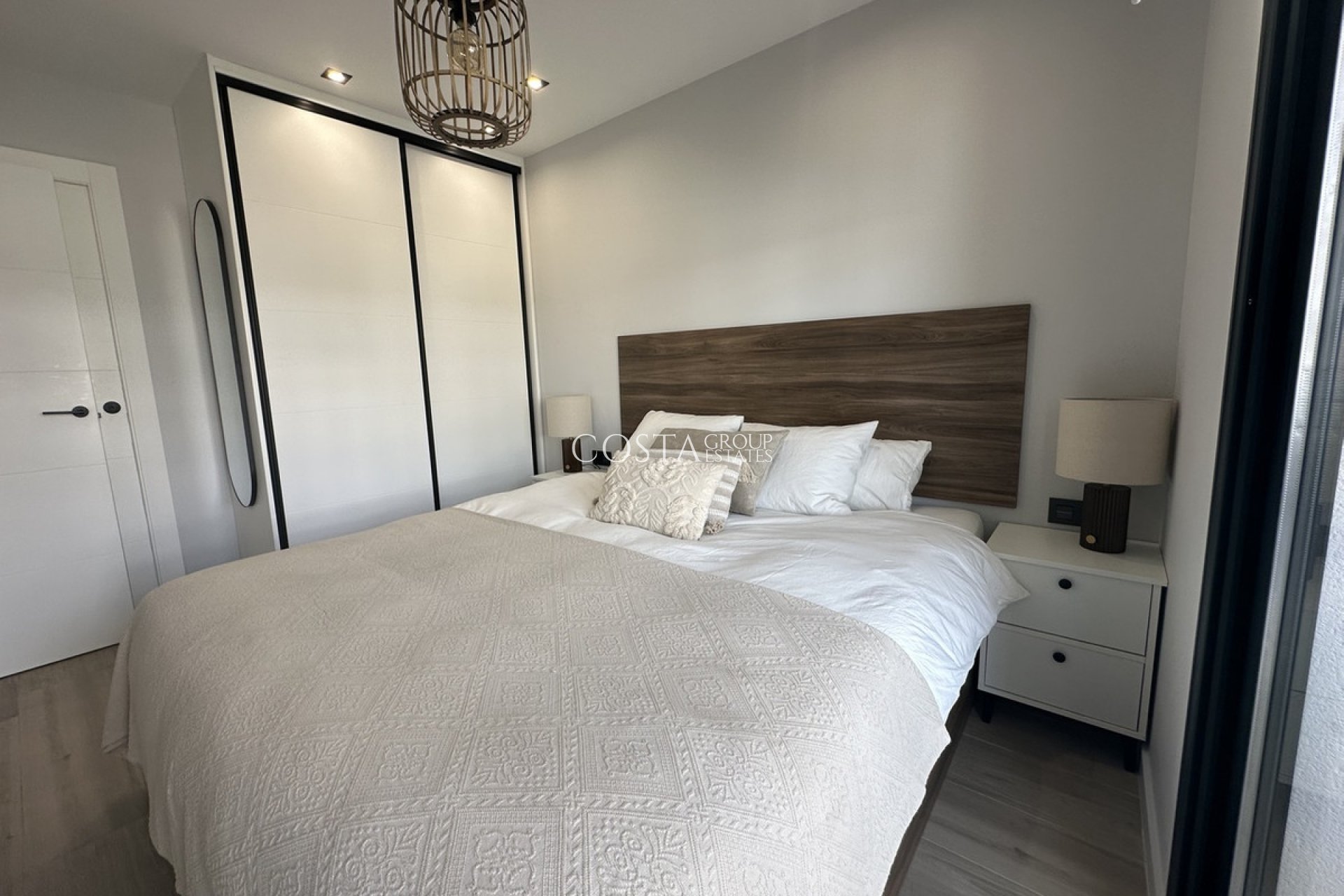 Herverkoop - Apartments -
Orihuela - Punta Prima