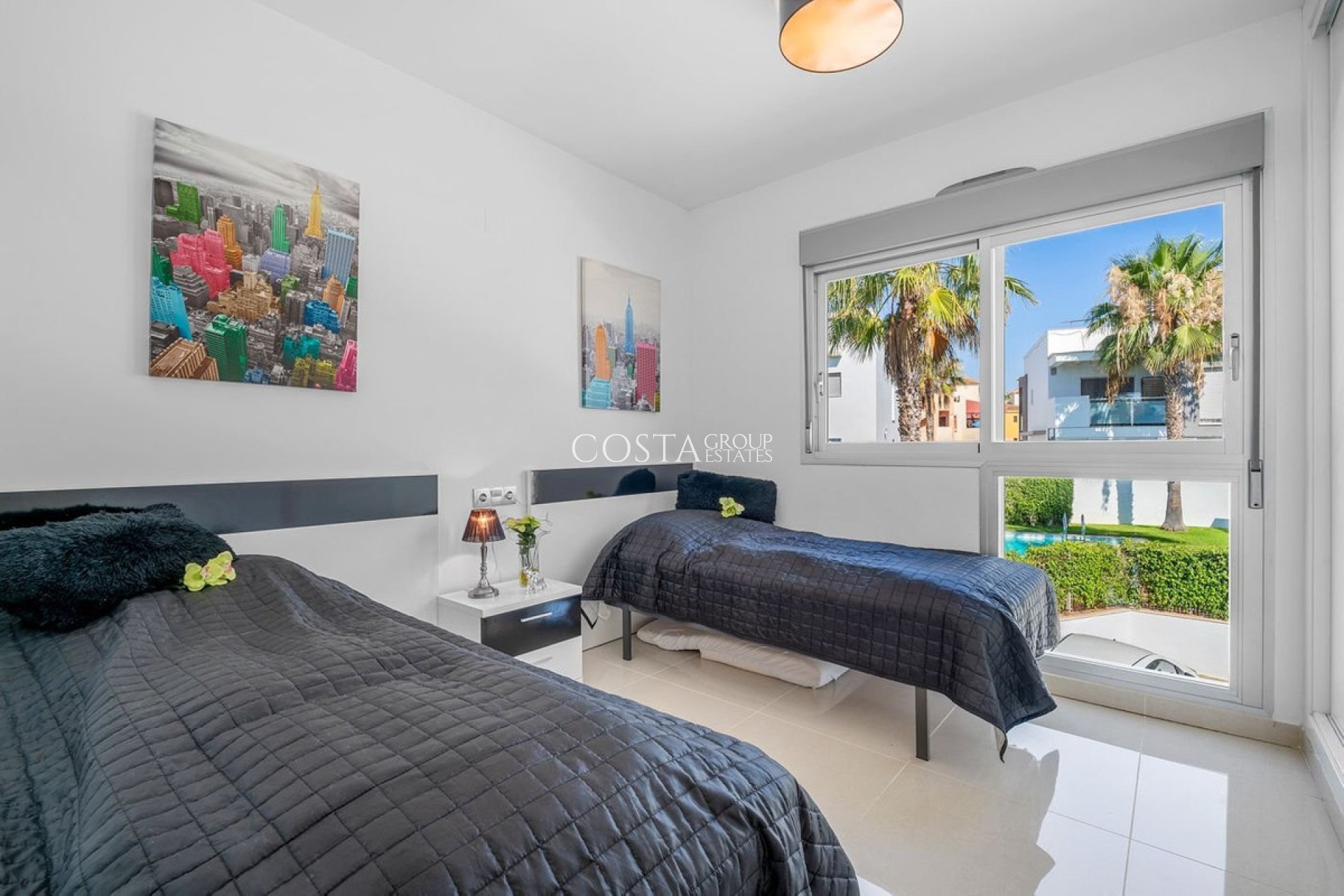 Herverkoop - Apartments -
Orihuela - Punta Prima