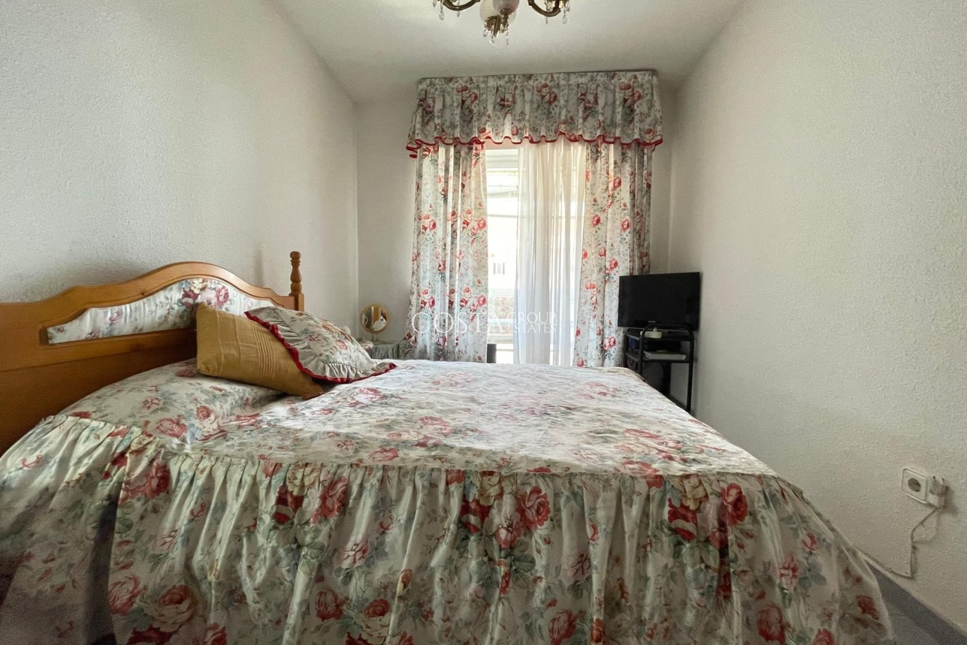 Herverkoop - Apartments -
Punta Prima