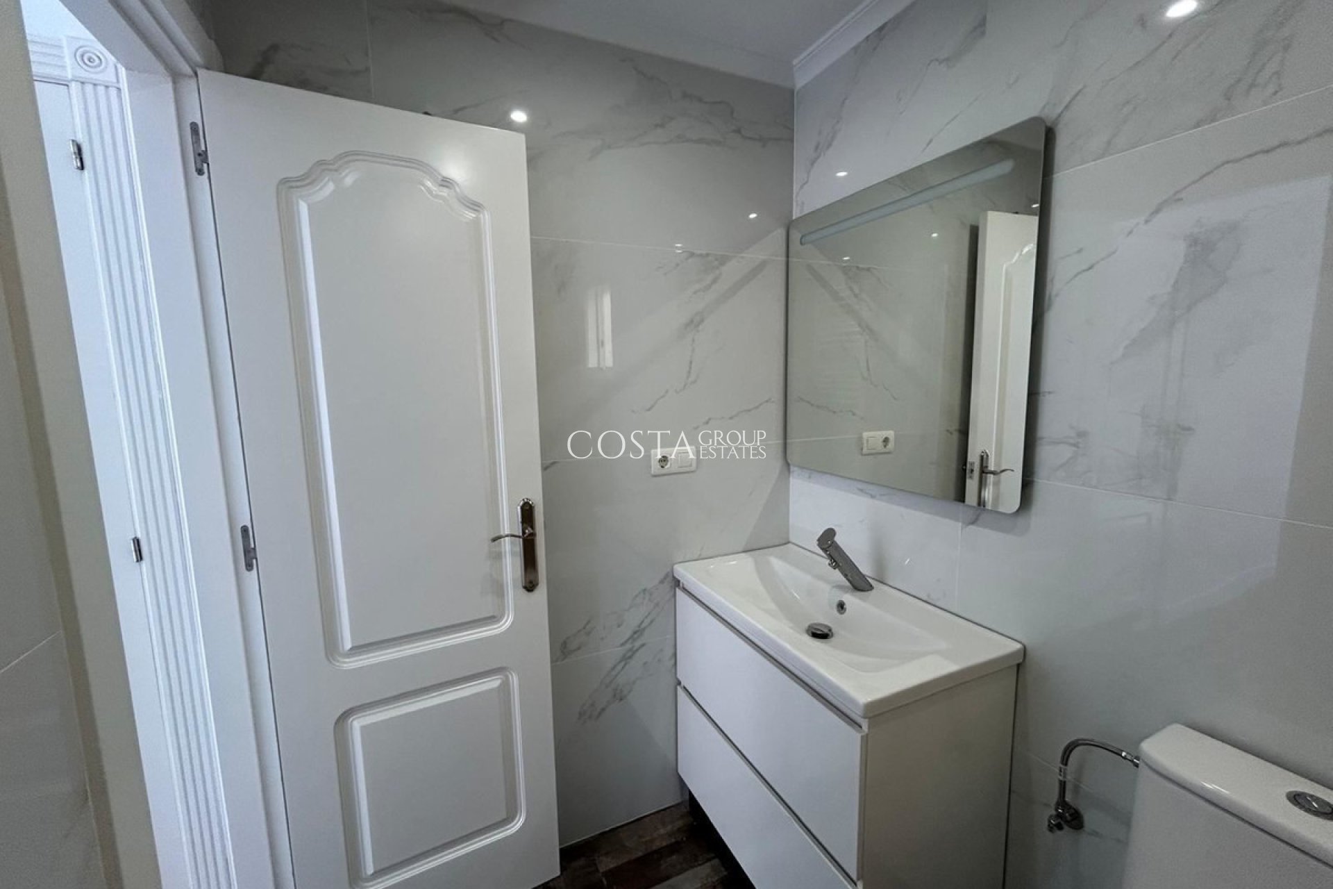 Herverkoop - Apartments -
San Miguel de Salinas - San Miguel de Salinas Centro