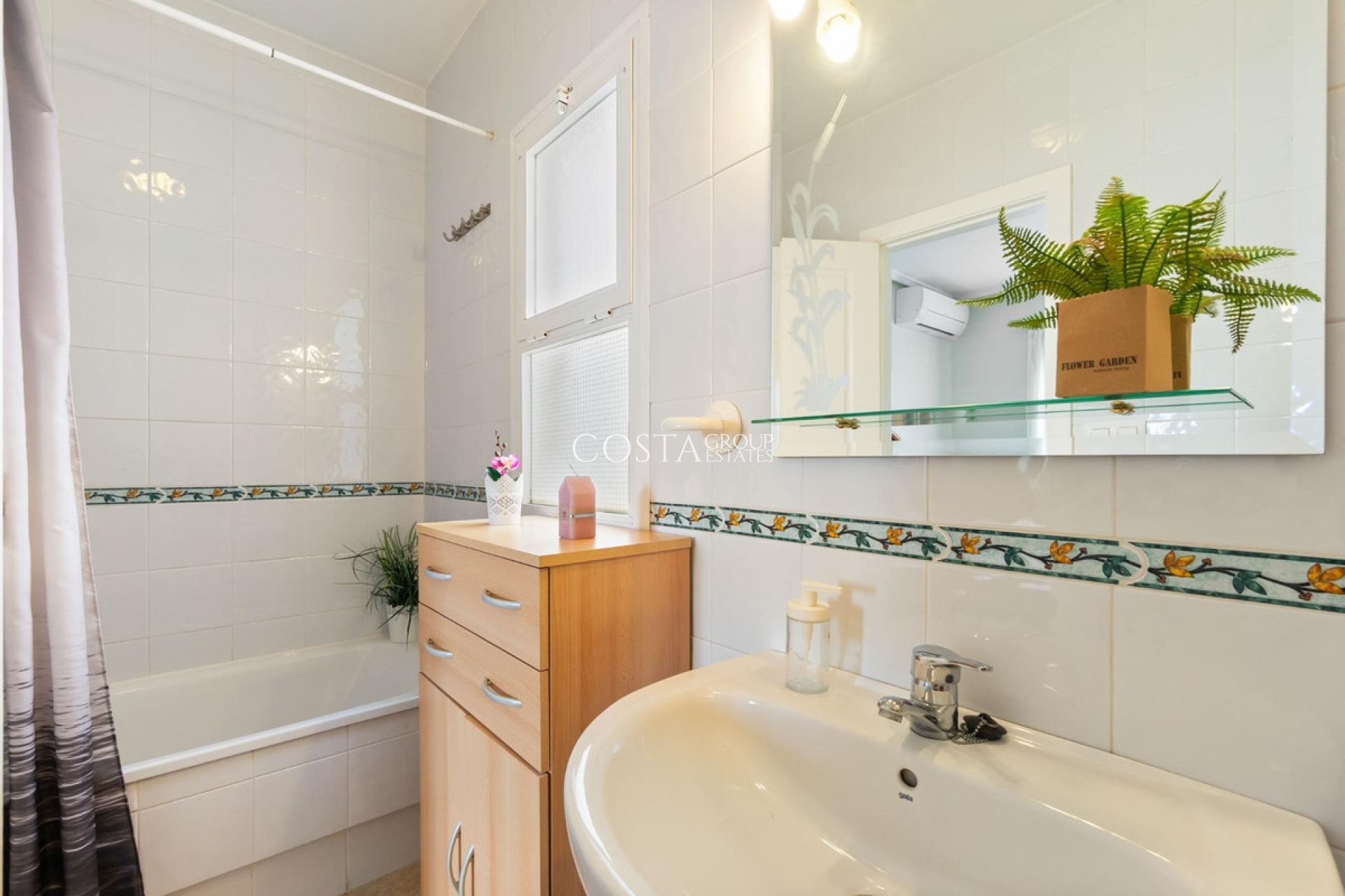 Herverkoop - Apartments -
Torrevieja - Aguas Nuevas