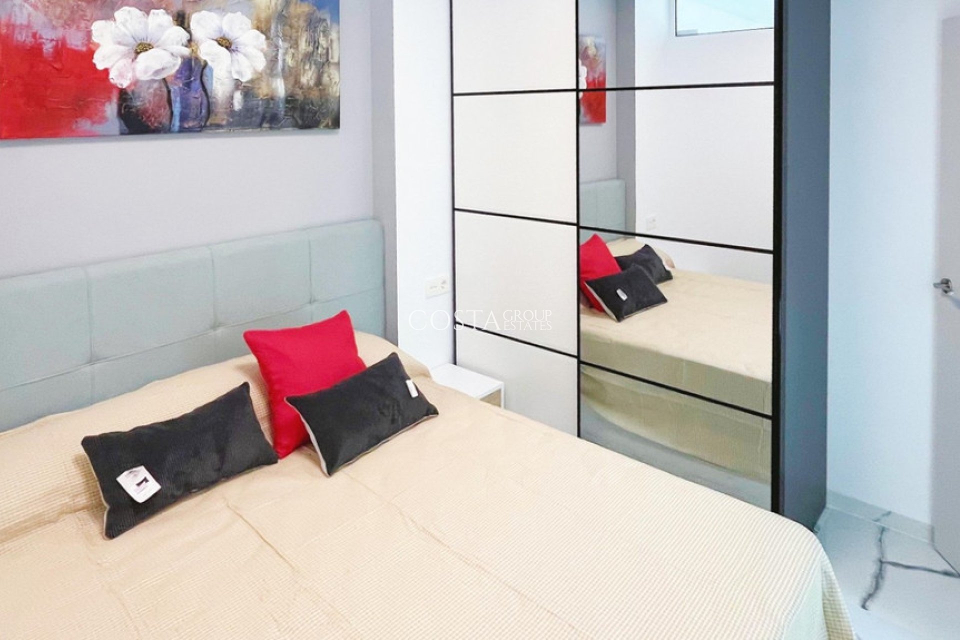 Herverkoop - Apartments -
Torrevieja - Playa del Cura