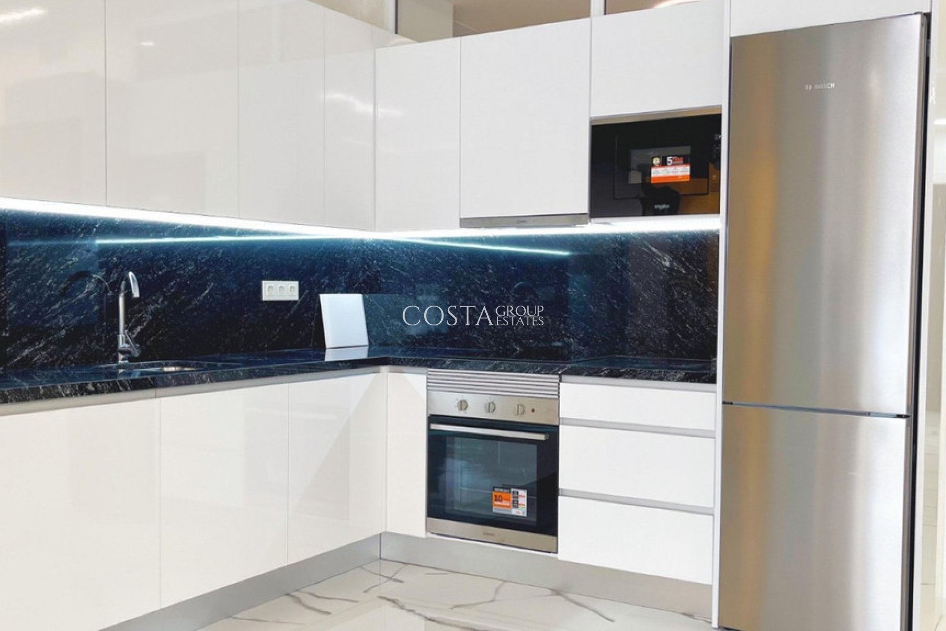 Herverkoop - Apartments -
Torrevieja - Playa del Cura