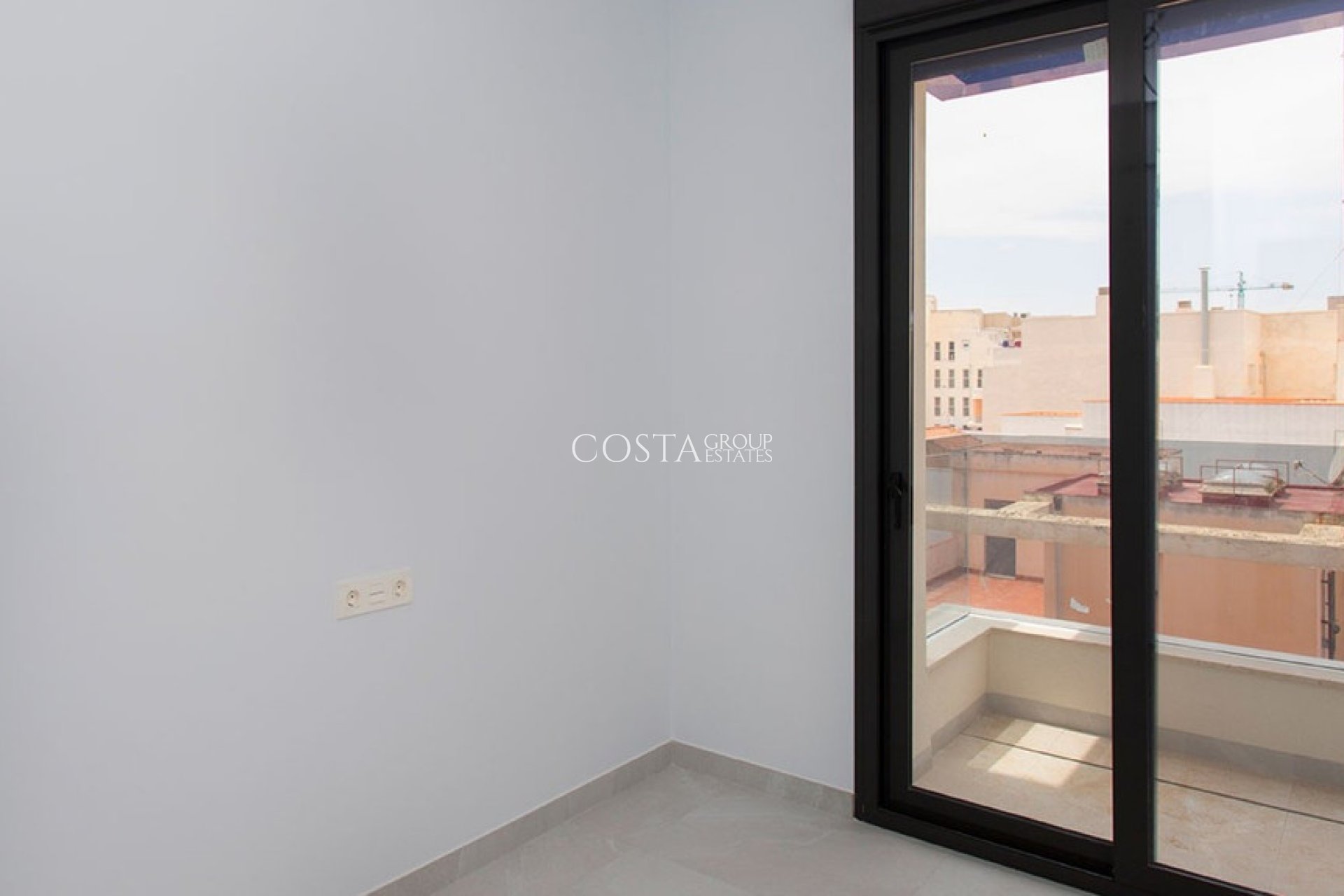 Herverkoop - Apartments -
Torrevieja - Playa del Cura