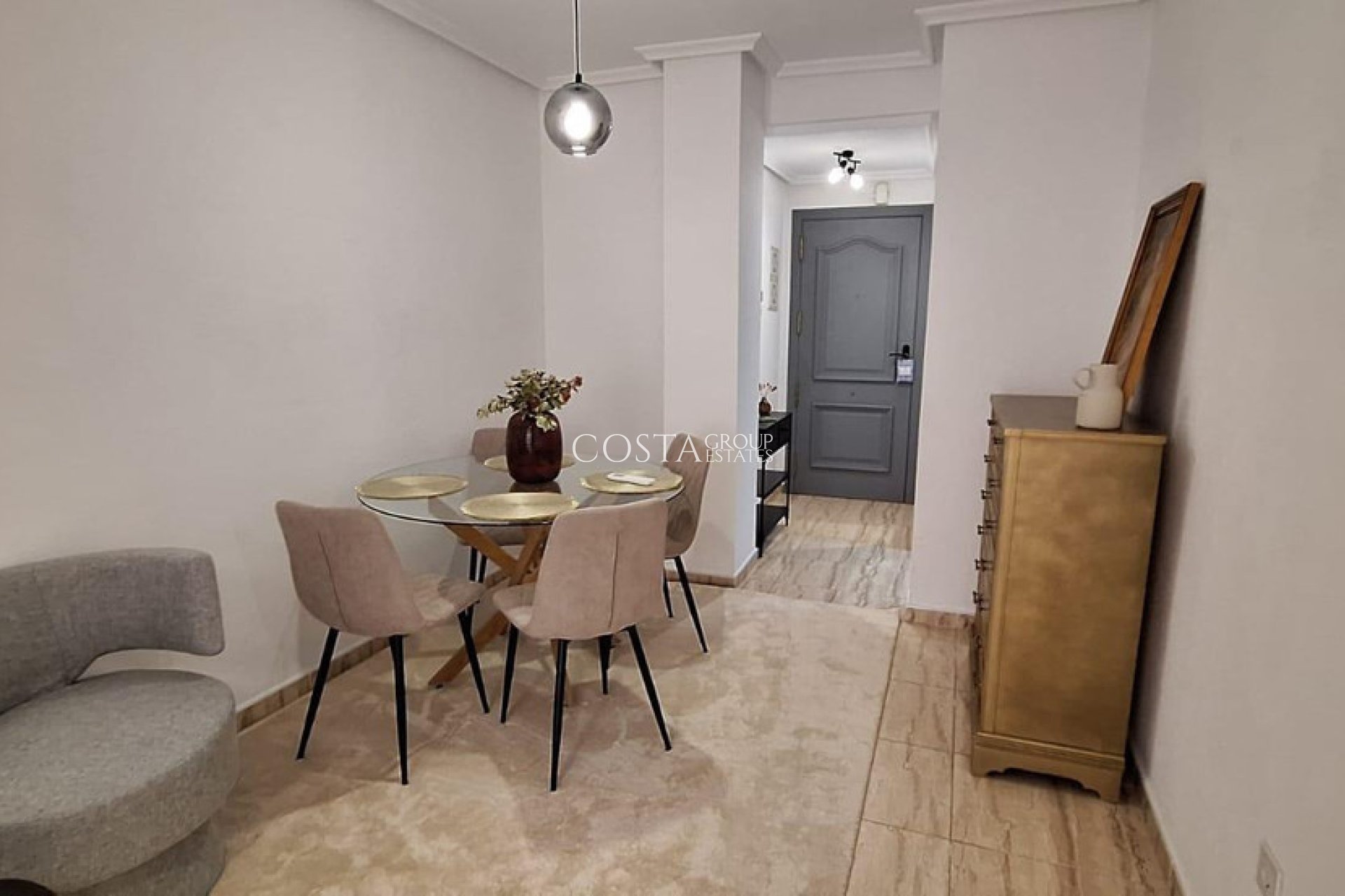 Herverkoop - Apartments -
Torrevieja - Torrevieja Centro