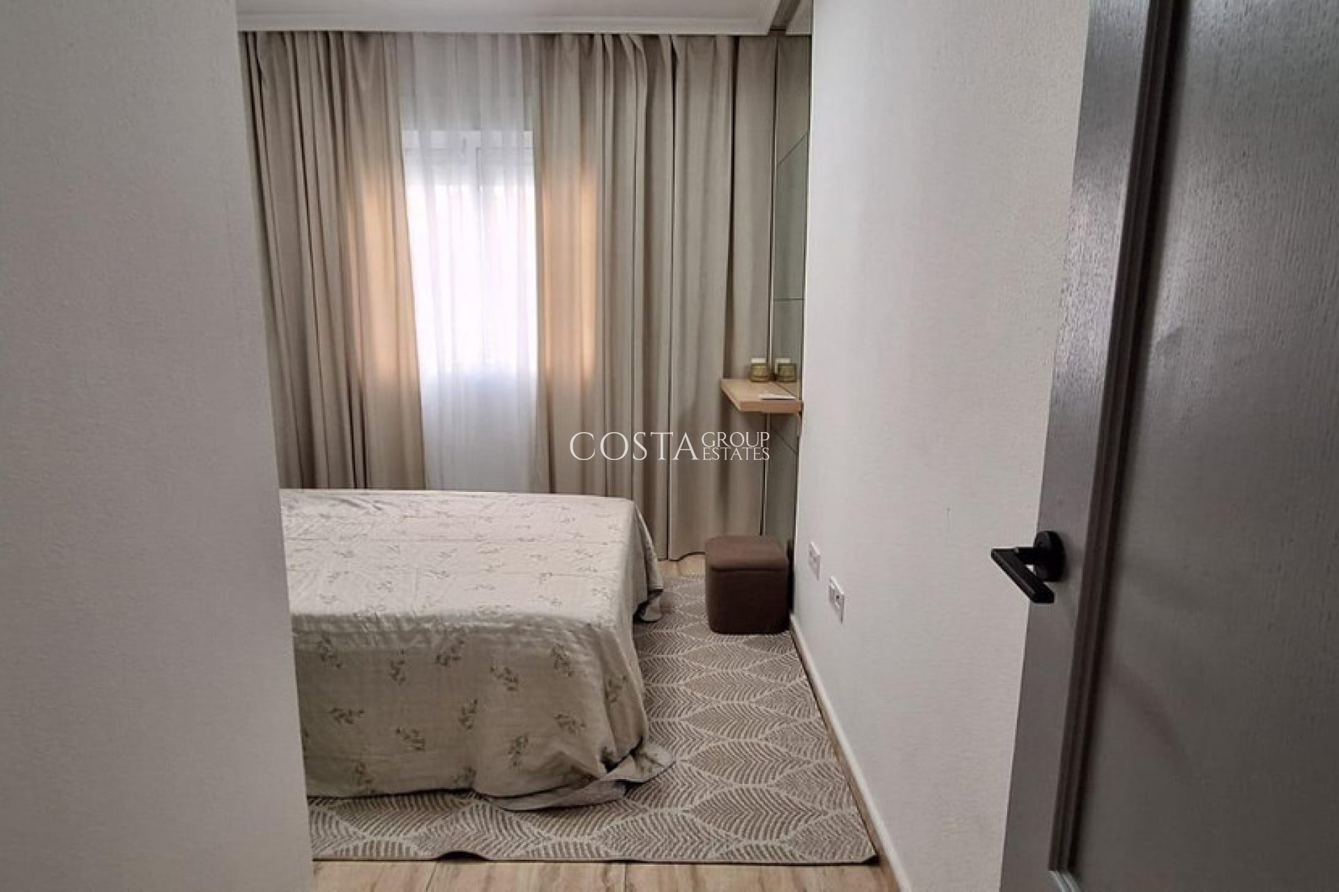 Herverkoop - Apartments -
Torrevieja - Torrevieja Centro