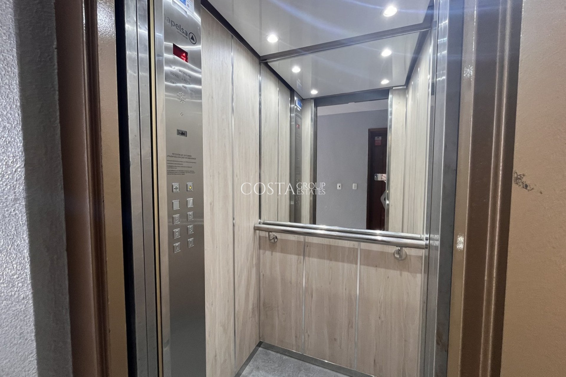 Herverkoop - Apartments -
Torrevieja - Torrevieja Centro