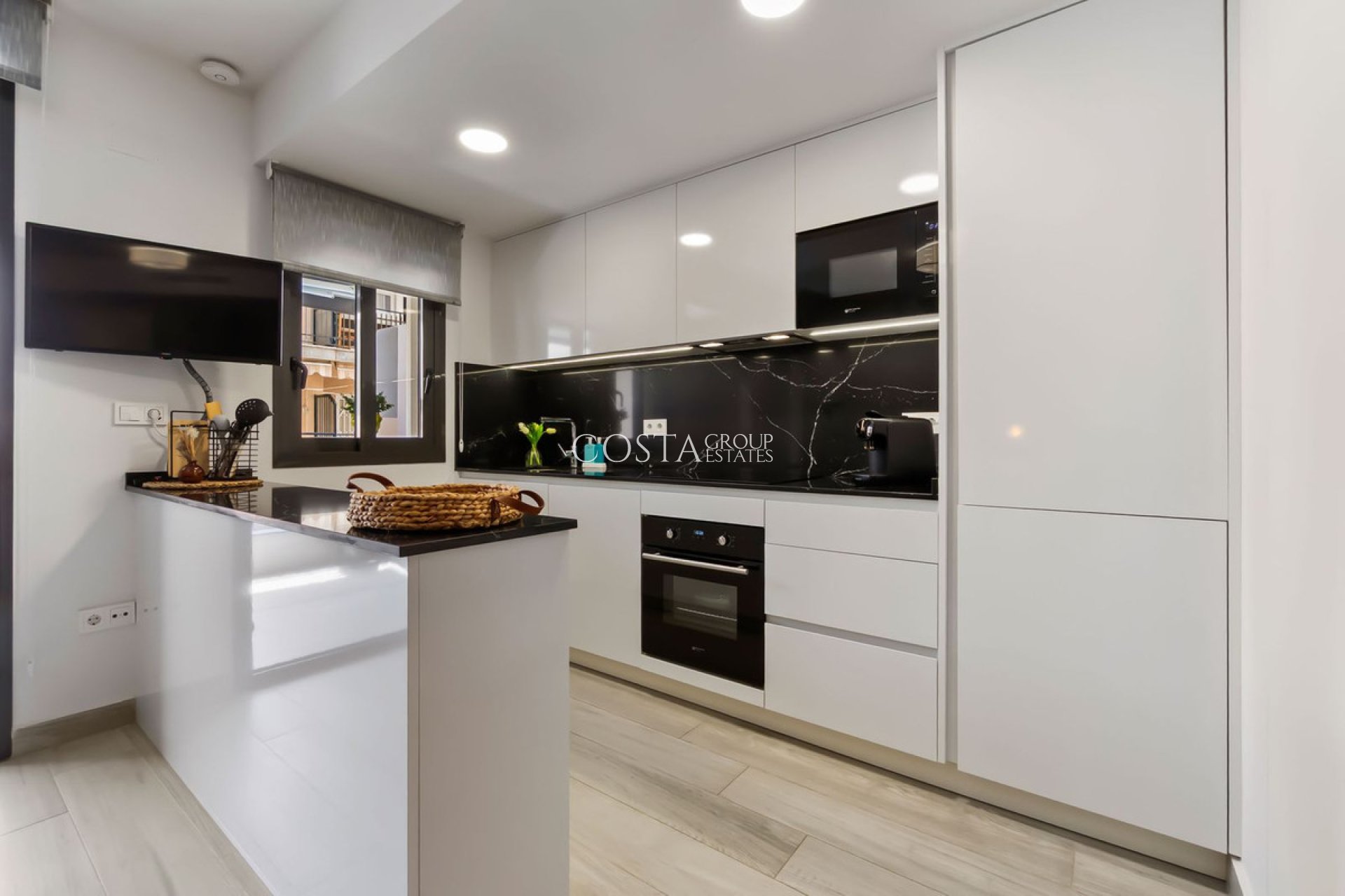 Herverkoop - Apartments -
Torrevieja - Torrevieja Centro