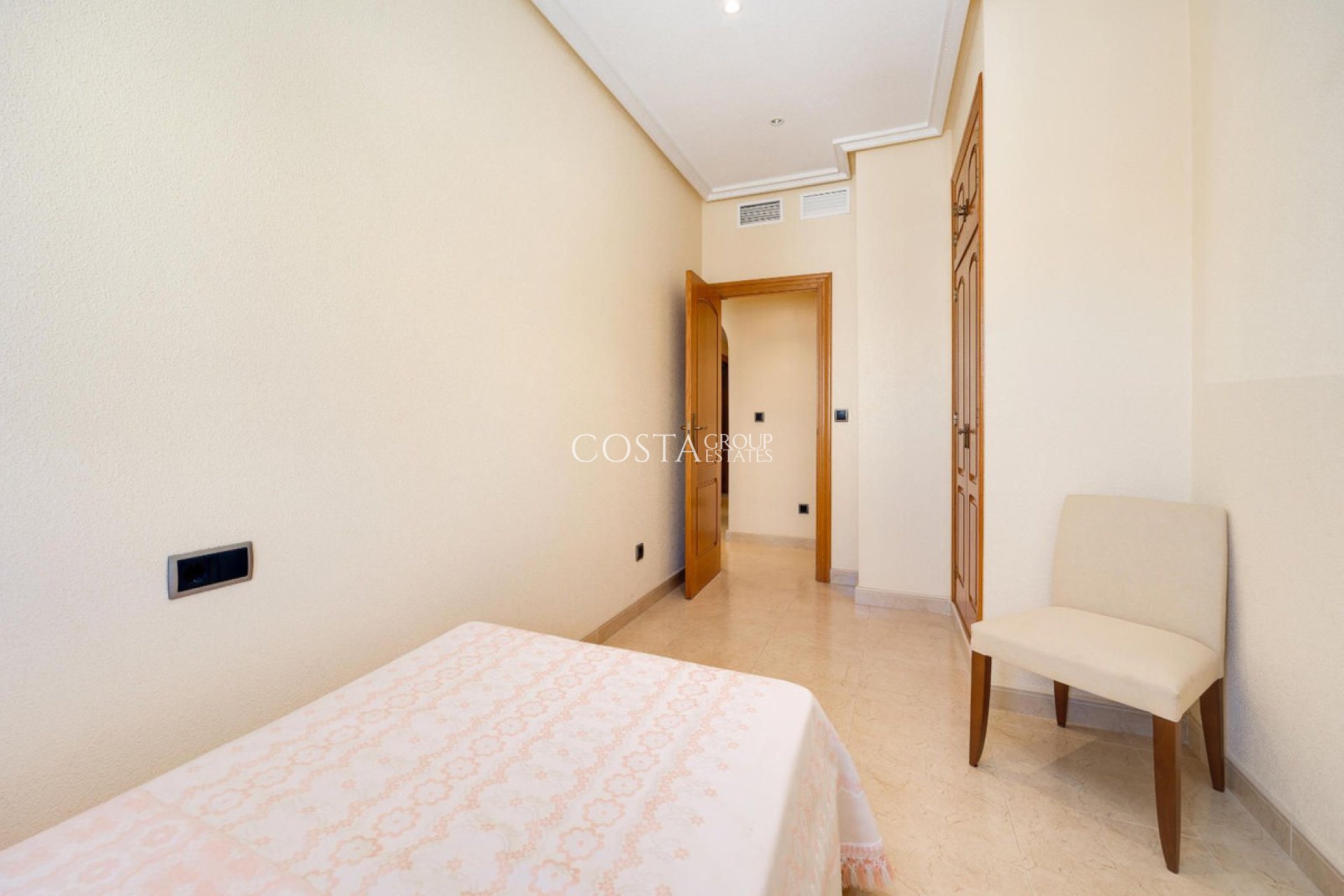 Herverkoop - Apartments -
Torrevieja - Torrevieja Centro