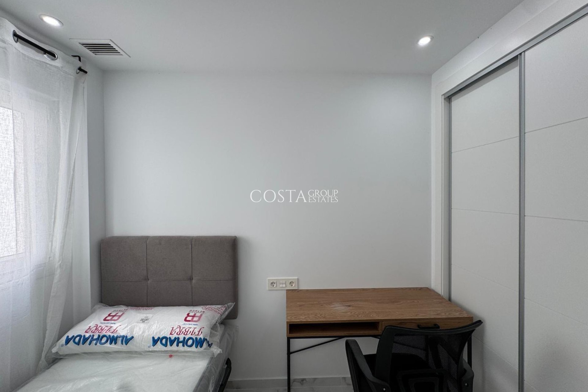 Herverkoop - Apartments -
Torrevieja - Torrevieja Centro