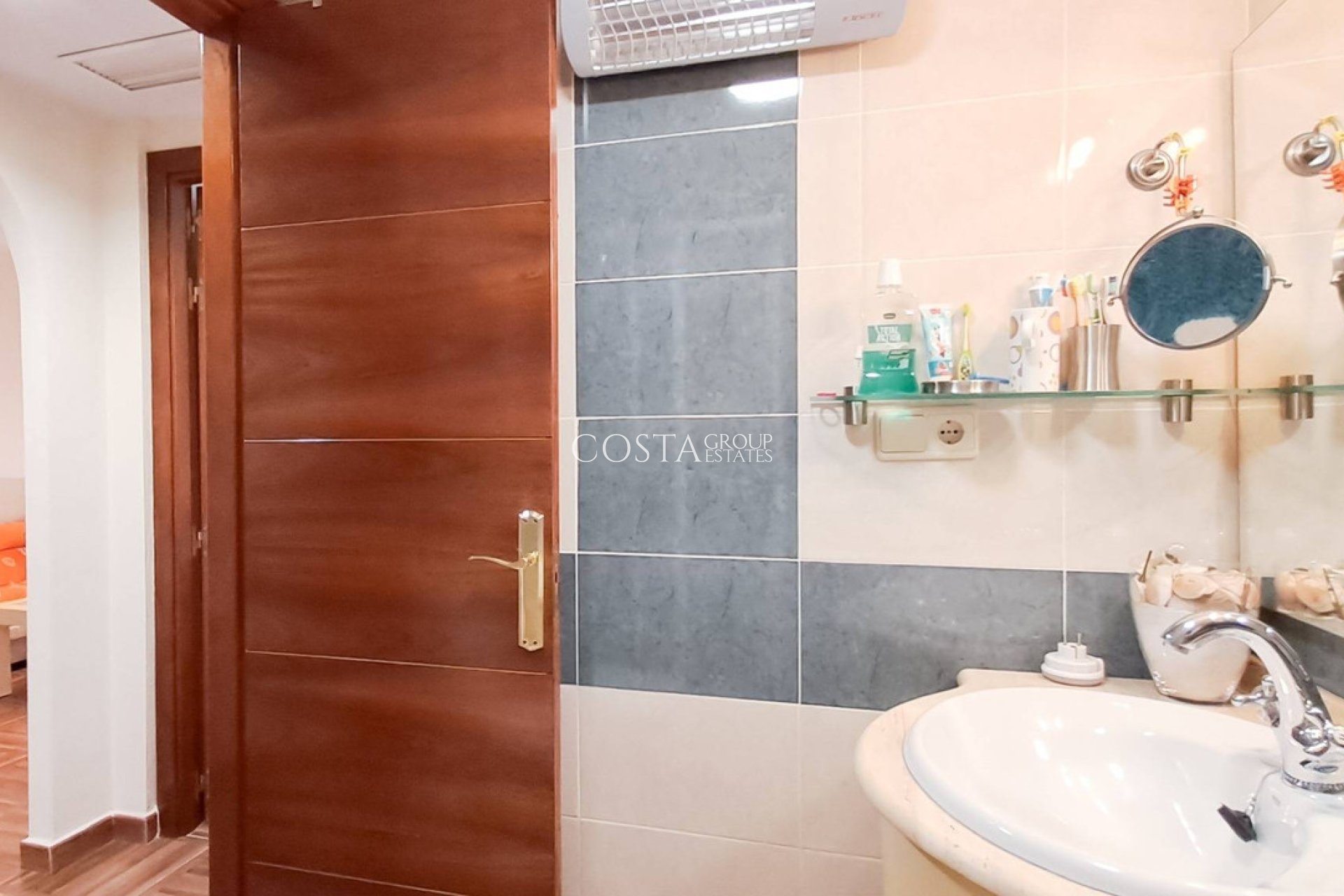 Herverkoop - Apartments -
Torrevieja - Torrevieja Centro