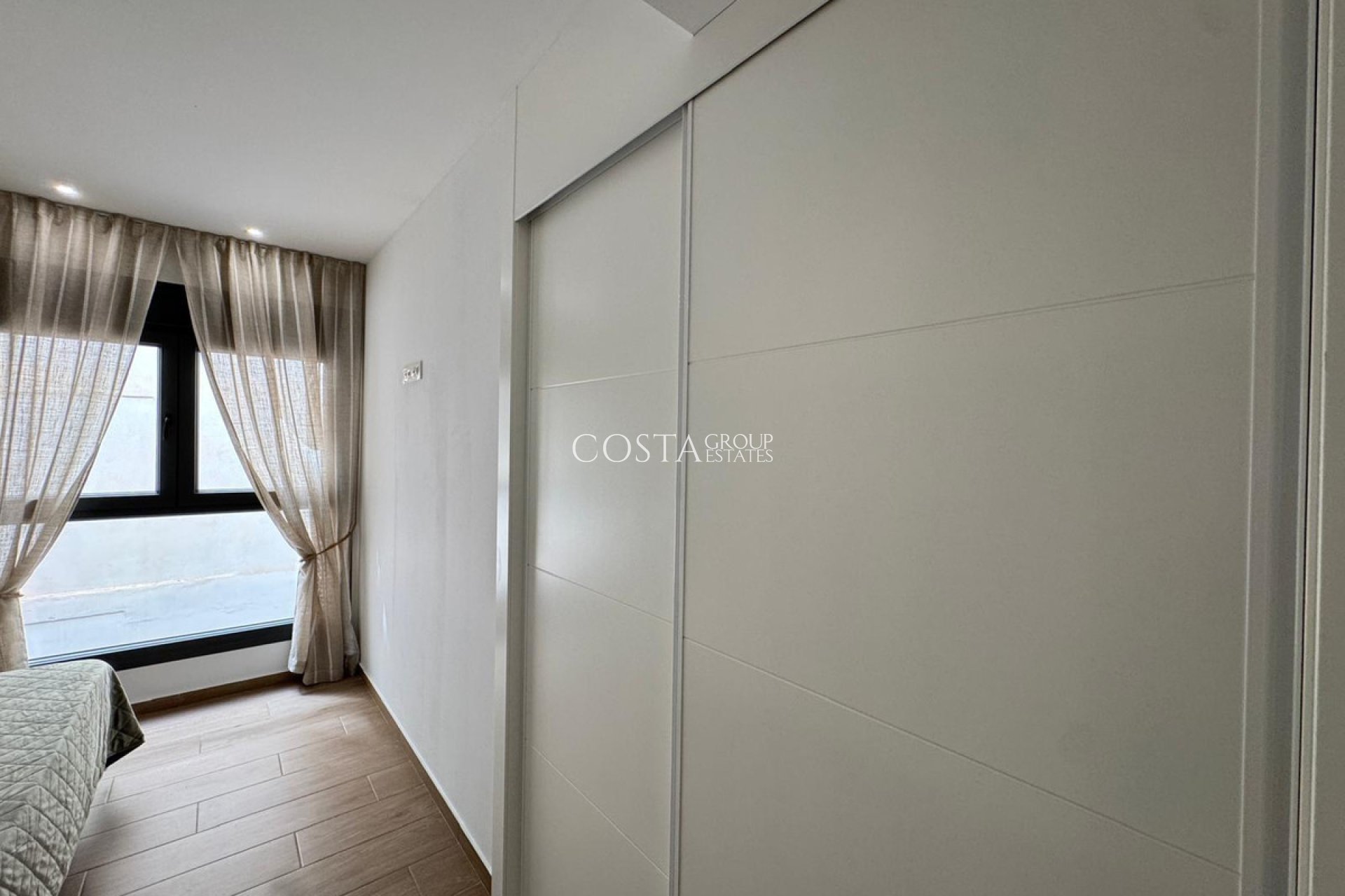 Herverkoop - Apartments -
Torrevieja - Torrevieja Centro