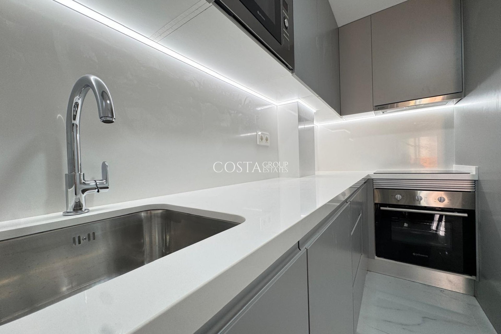 Herverkoop - Apartments -
Torrevieja - Torrevieja Centro