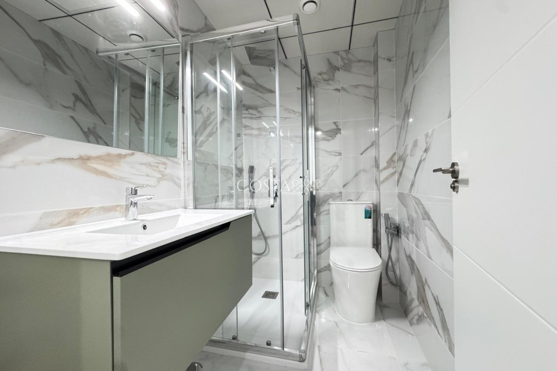 Herverkoop - Apartments -
Torrevieja - Torrevieja Centro