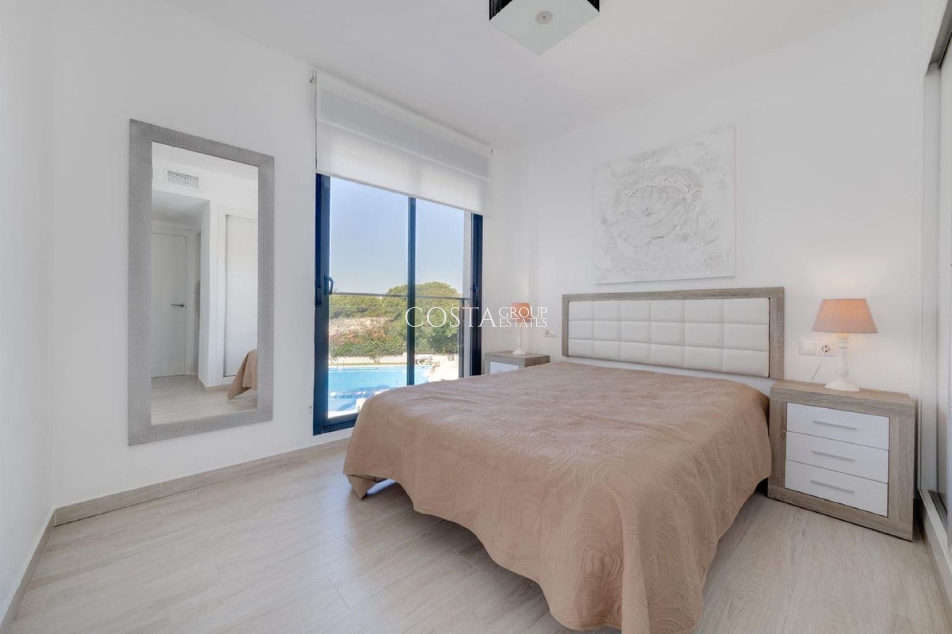 Herverkoop - Apartments -
Torrevieja - Torrevieja Centro