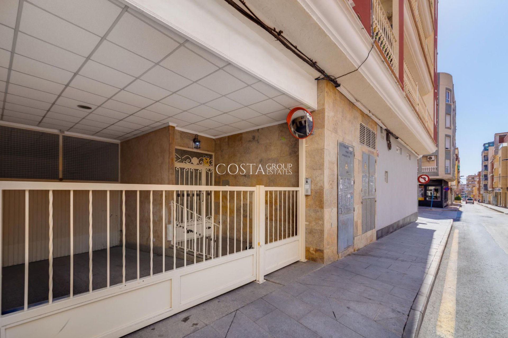 Herverkoop - Apartments -
Torrevieja - Torrevieja Centro