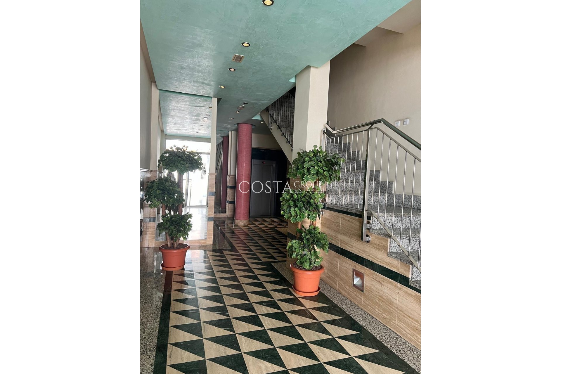 Herverkoop - Apartments -
Torrevieja - Torrevieja Centro