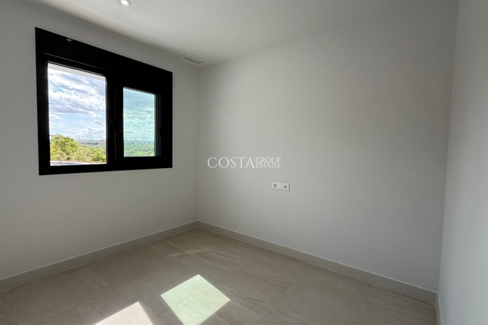 Herverkoop - Apartments -
Torrevieja - Torrevieja Centro