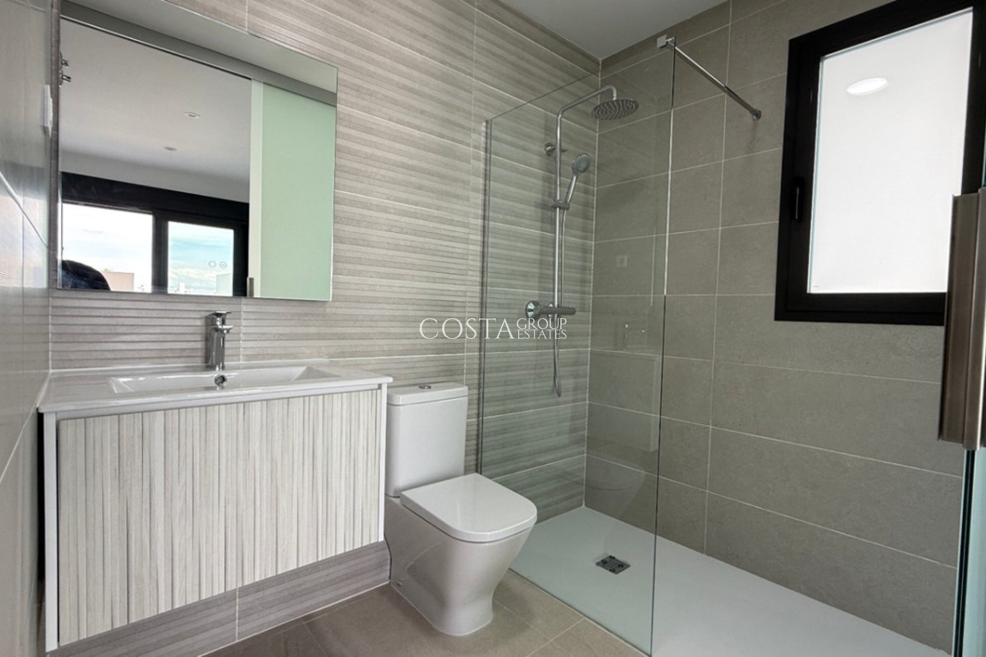 Herverkoop - Apartments -
Torrevieja - Torrevieja Centro