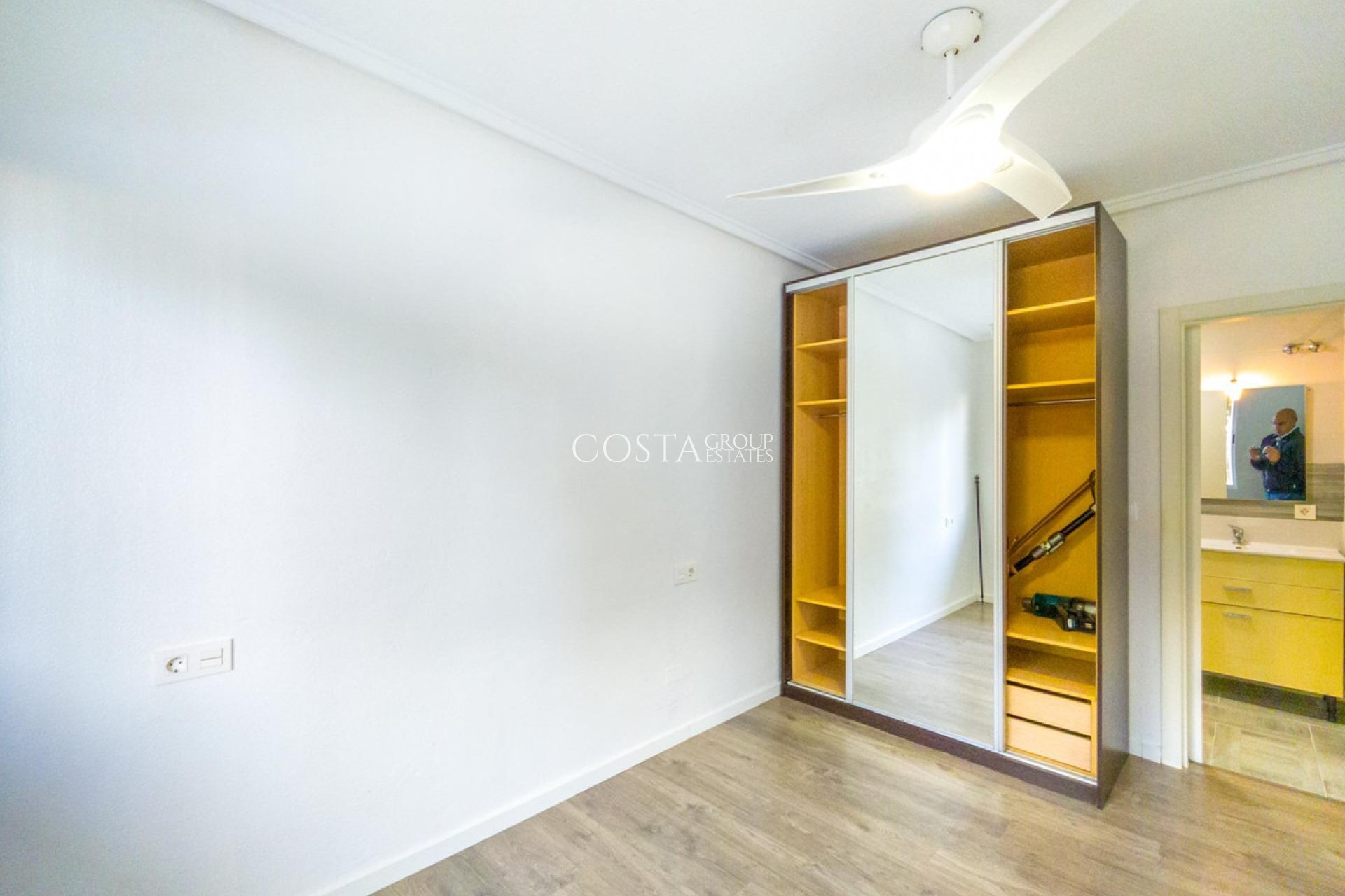 Herverkoop - Apartments -
Torrevieja - Torrevieja Centro